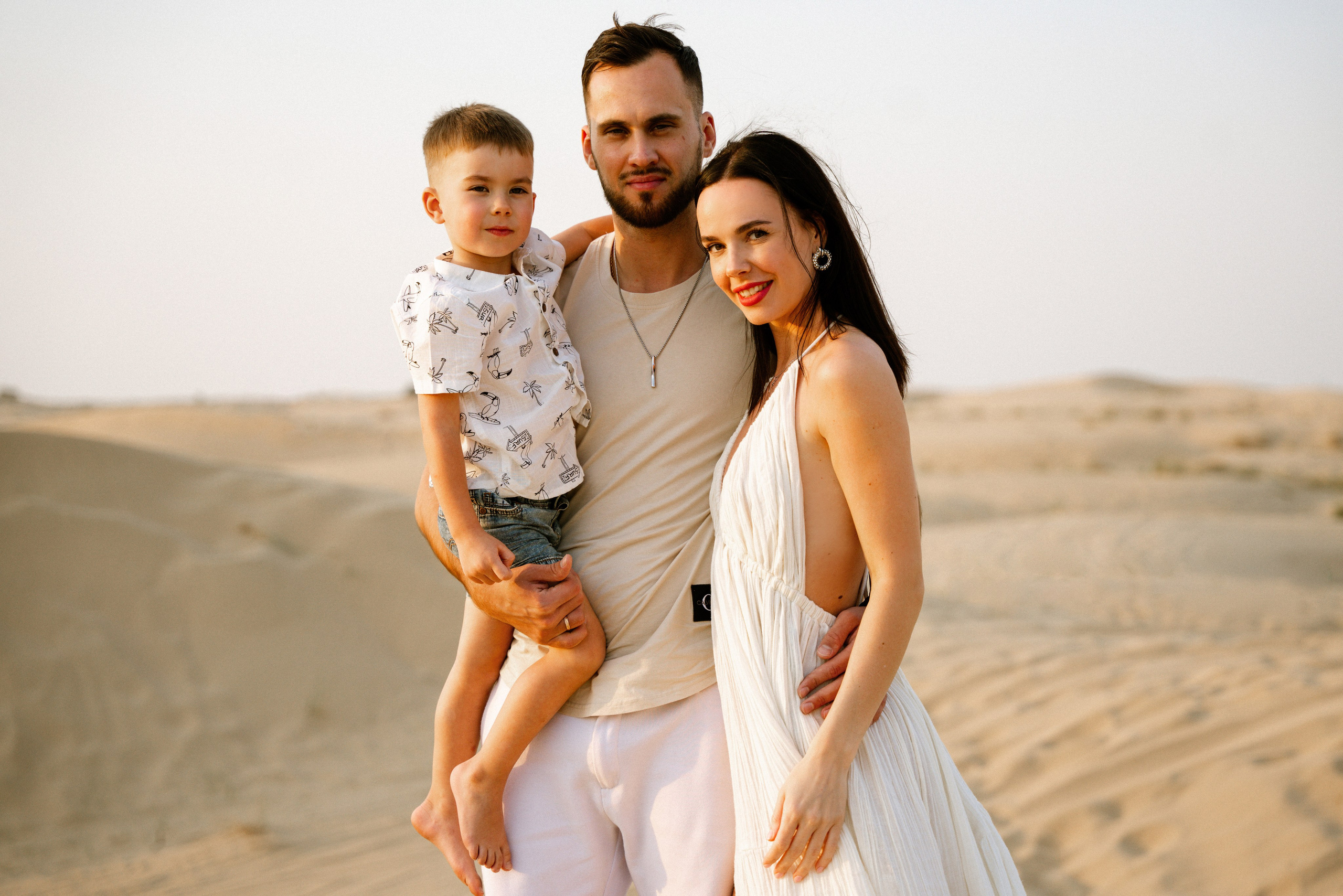 Desert play and fun. Angela Iakovleva — Family Photographer in Dubai
