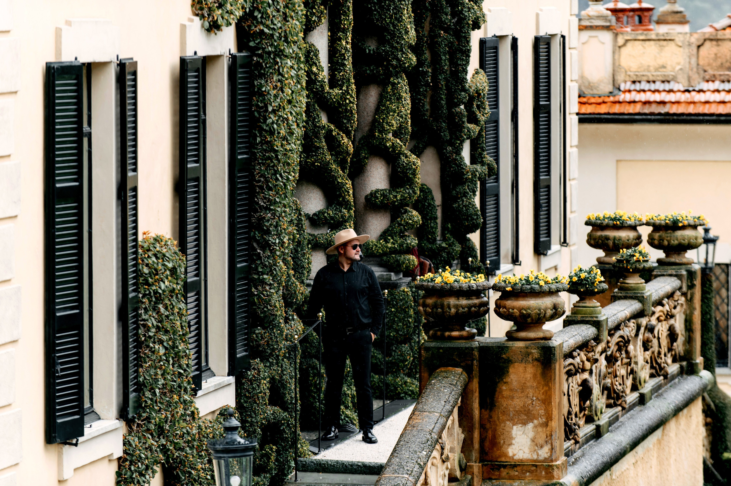 Como Evghenii. Wedding photographer from Moldova Alexey Chipchiu