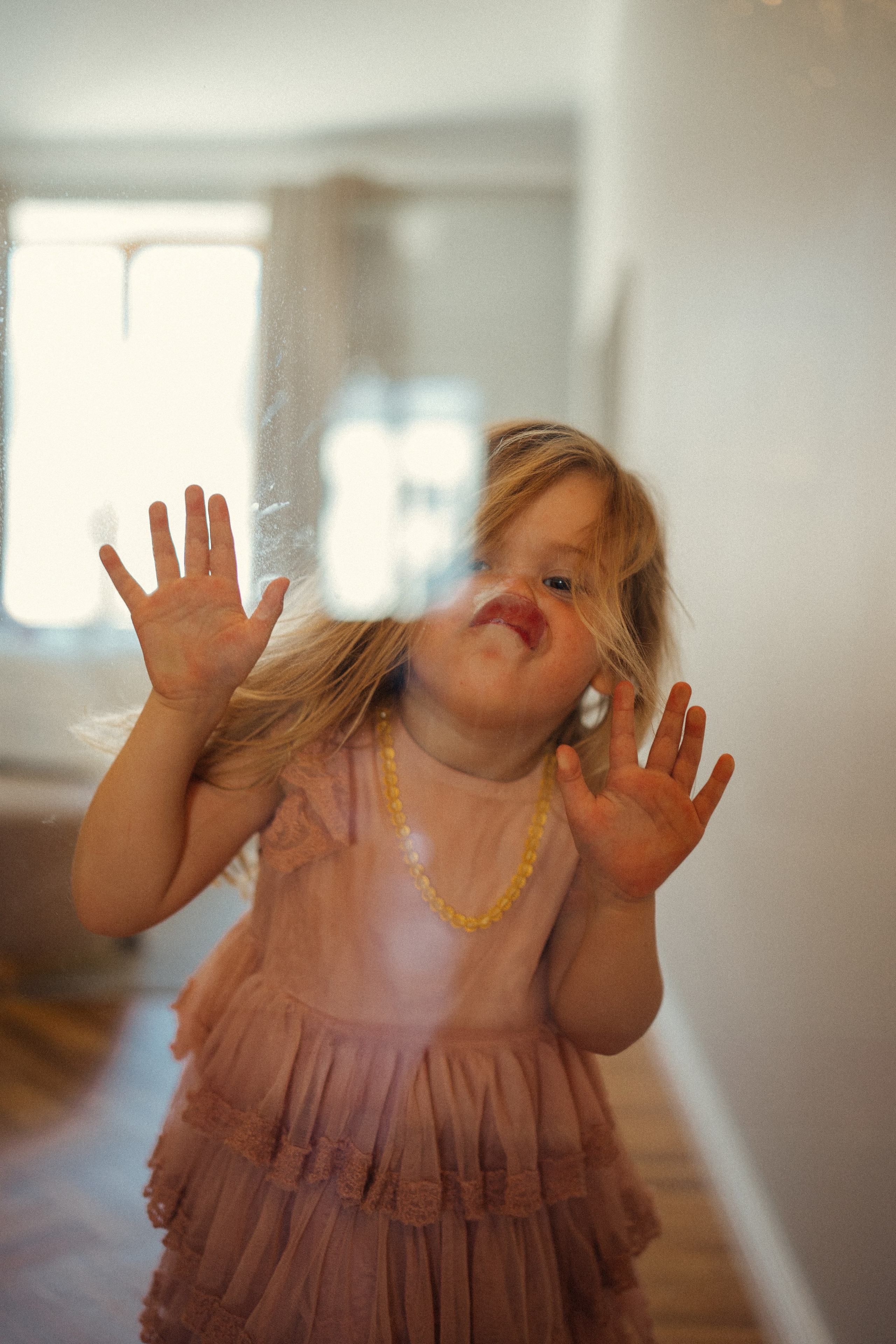 L&H. Wedding and potrait photographer in Helsinki Vickan O