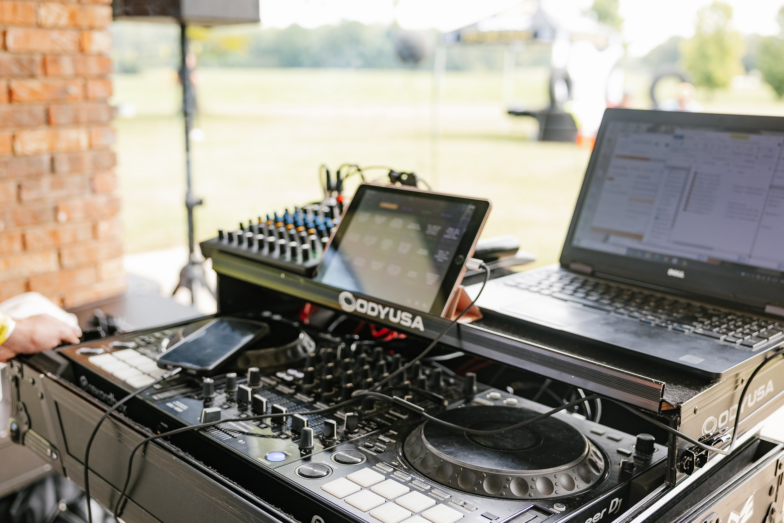 OCMC 09.13.2025. Wedding family event photographer in Chicago Nick Yushevich