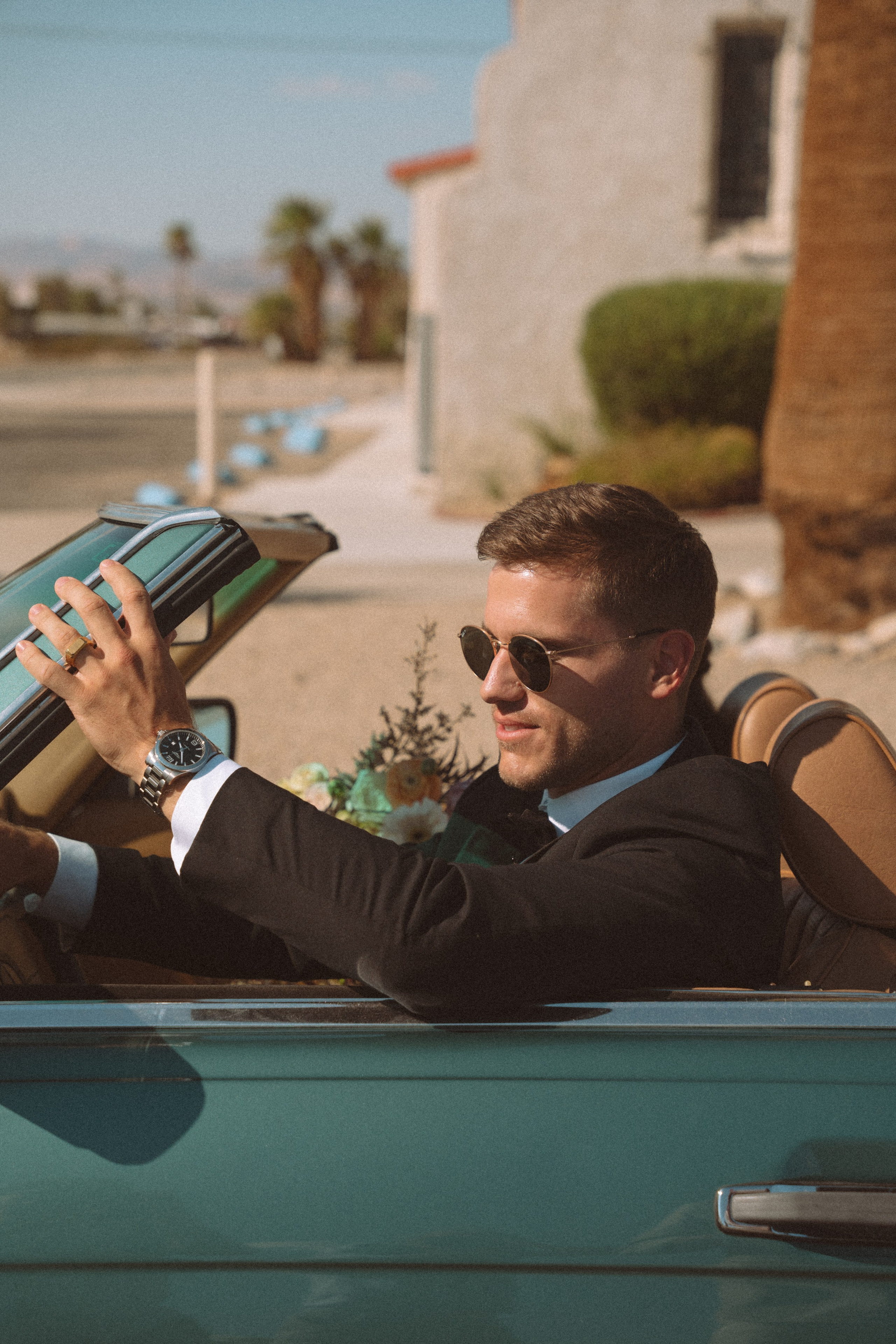 Joshua Tree wedding. Joshua tree elopement. Wedding for 2. Wedding photographer Joshua Tree. Elopement photographer in Joshua Tree. Couples photographer in Joshua Tree. Elopement in Joshua Tree