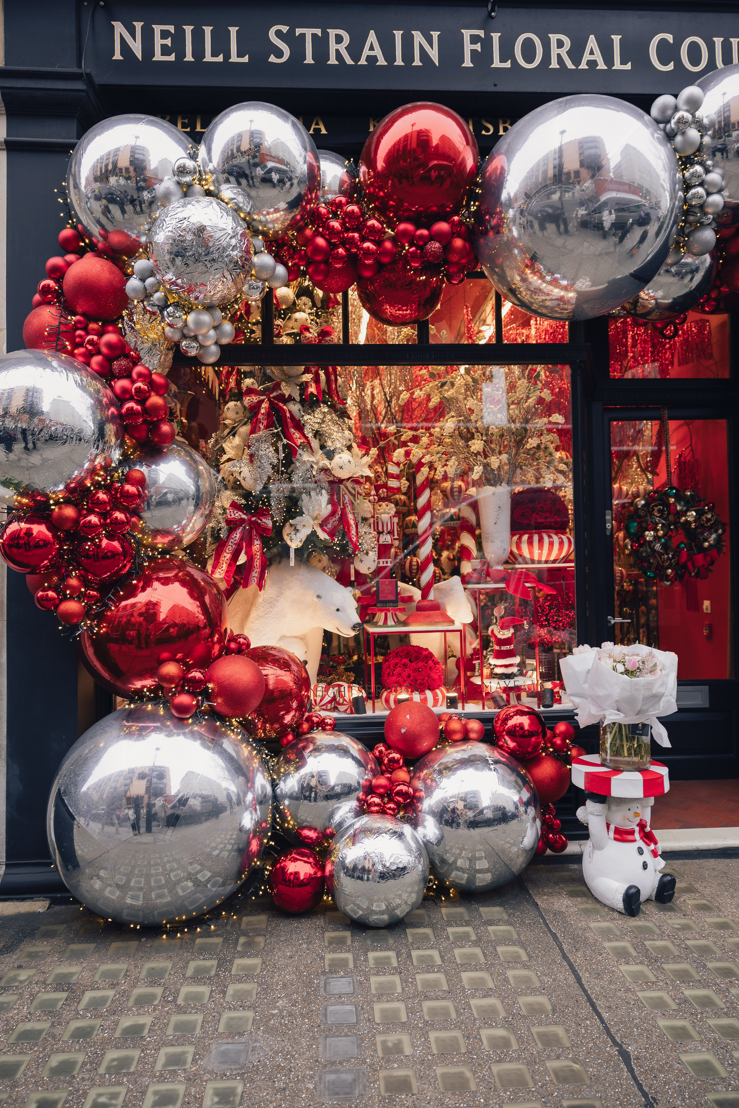 London at Christmas. PHOTOGRAPHER IN LONDON