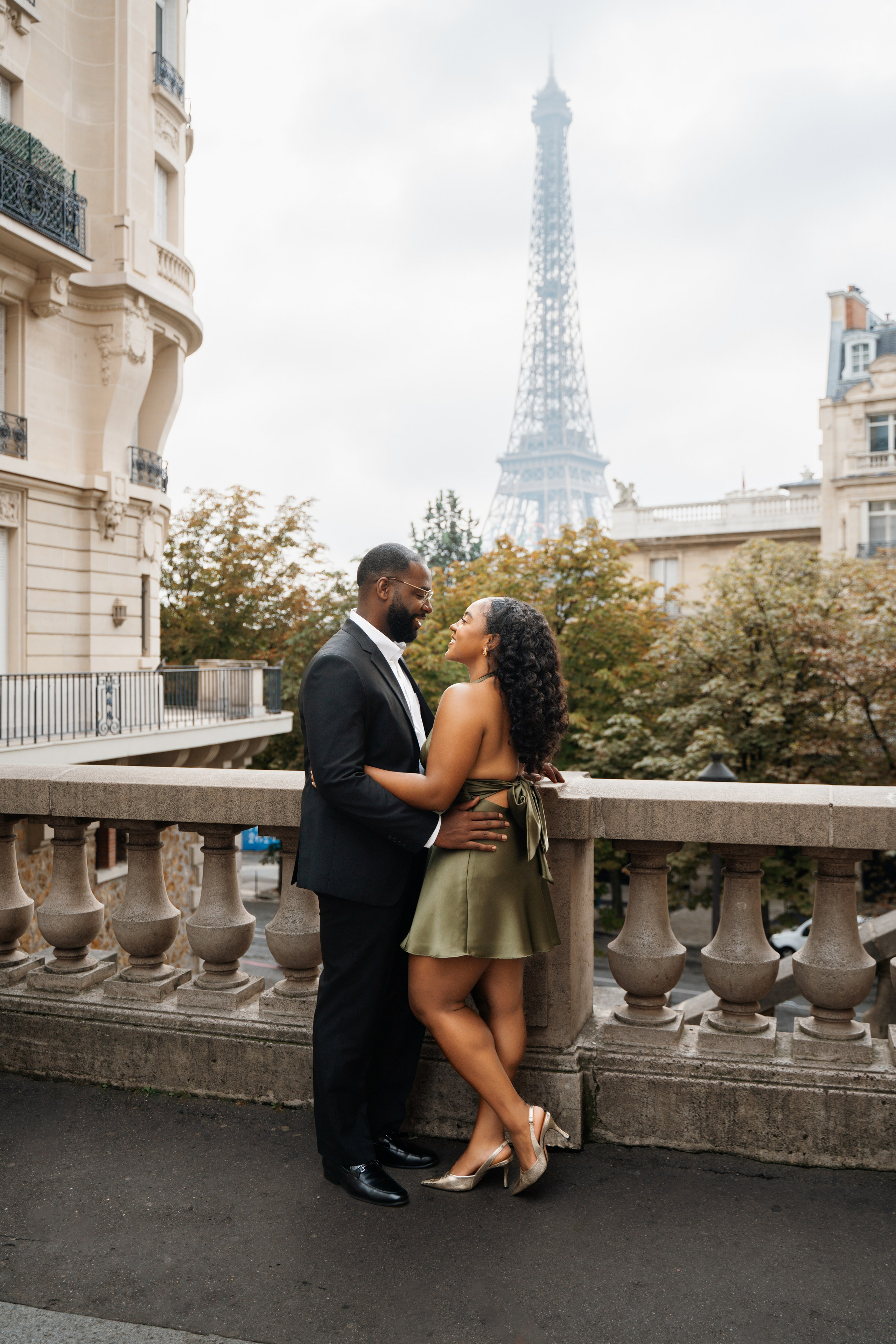 Couple shooting. Photographer in Paris Yulia Shkadina | Couples, engagement, pre-wedding, individual photo-shoots in Paris at the best locations