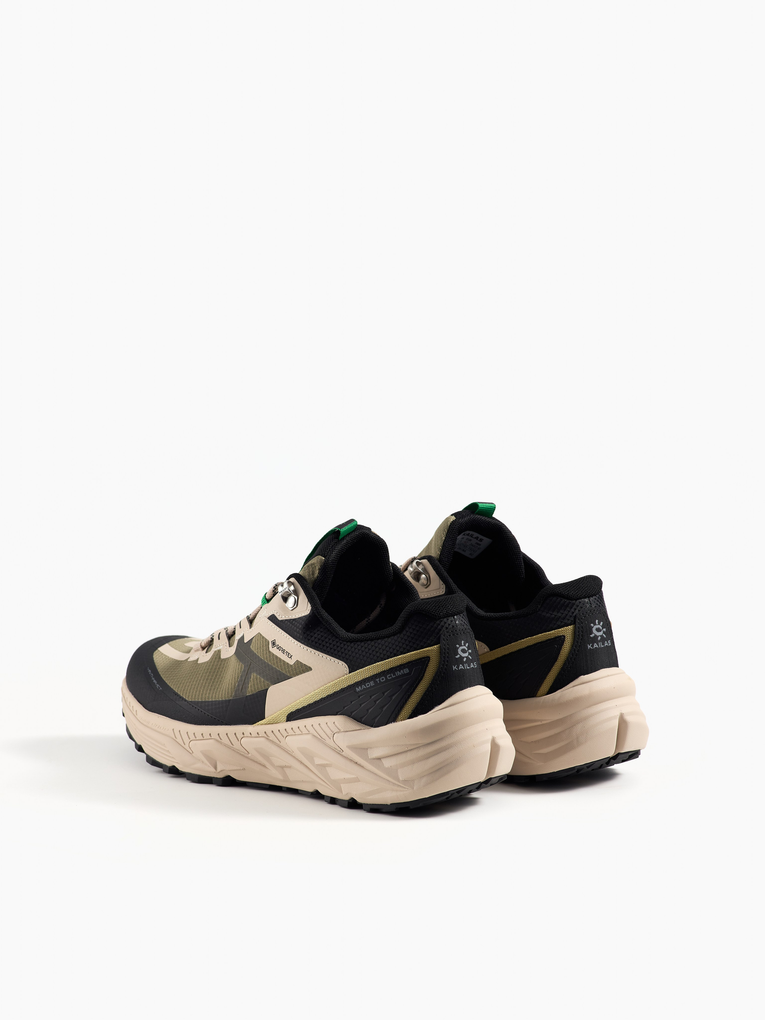 Обувь. Предметная фотосъемка в Алматы. Студия фото и видео съемки товаров