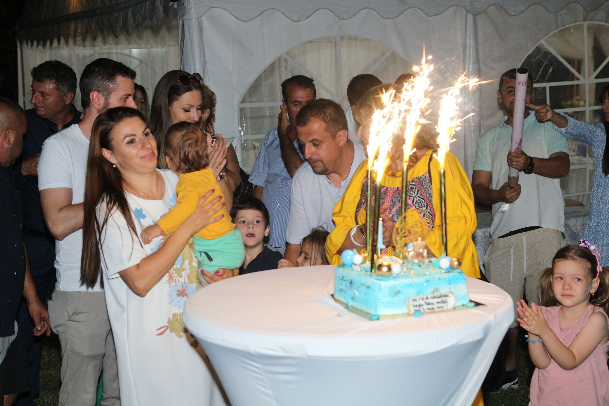 BYZO MEDIA. PETRU BYZO - family and children photographer in ROMANIA