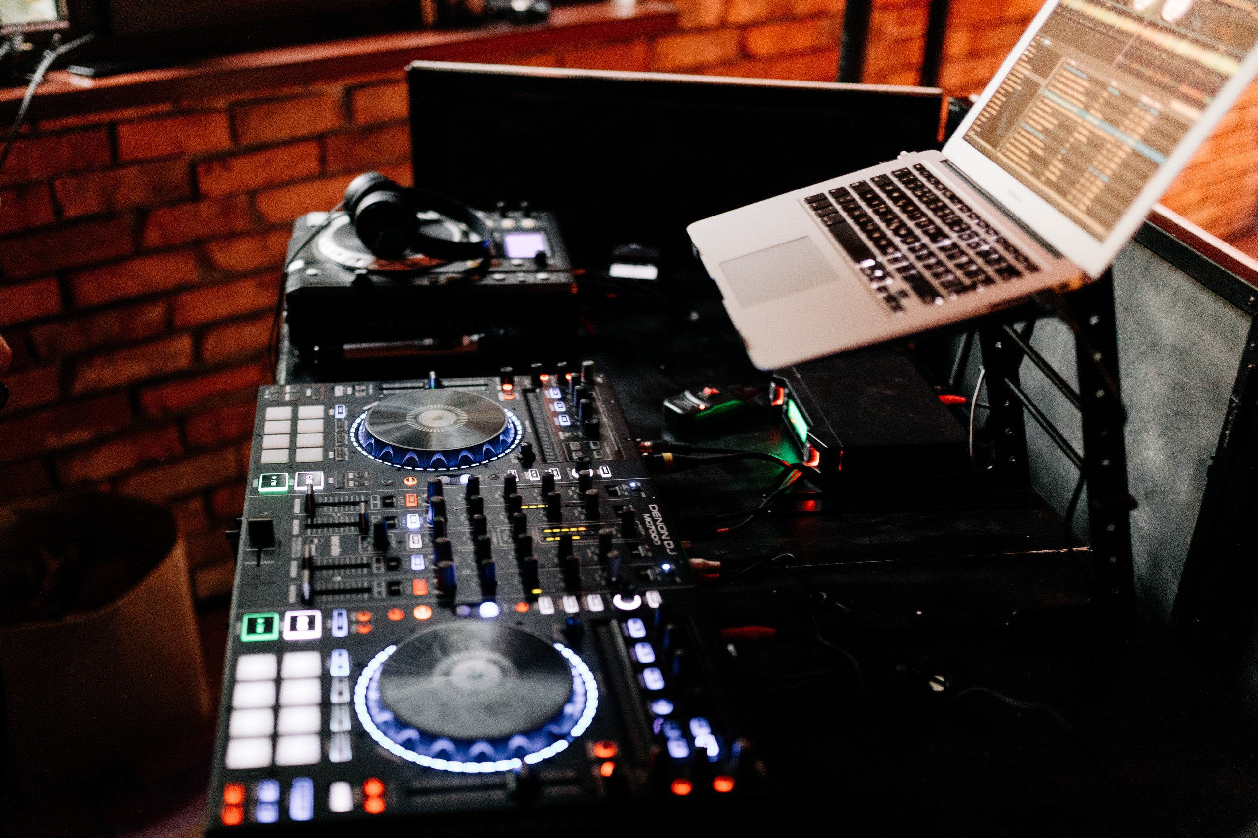 Marta ♡ Piotrek. Fotograf Ślubny Warszawa - Sesje Biznesowe Rodzinne Eventy