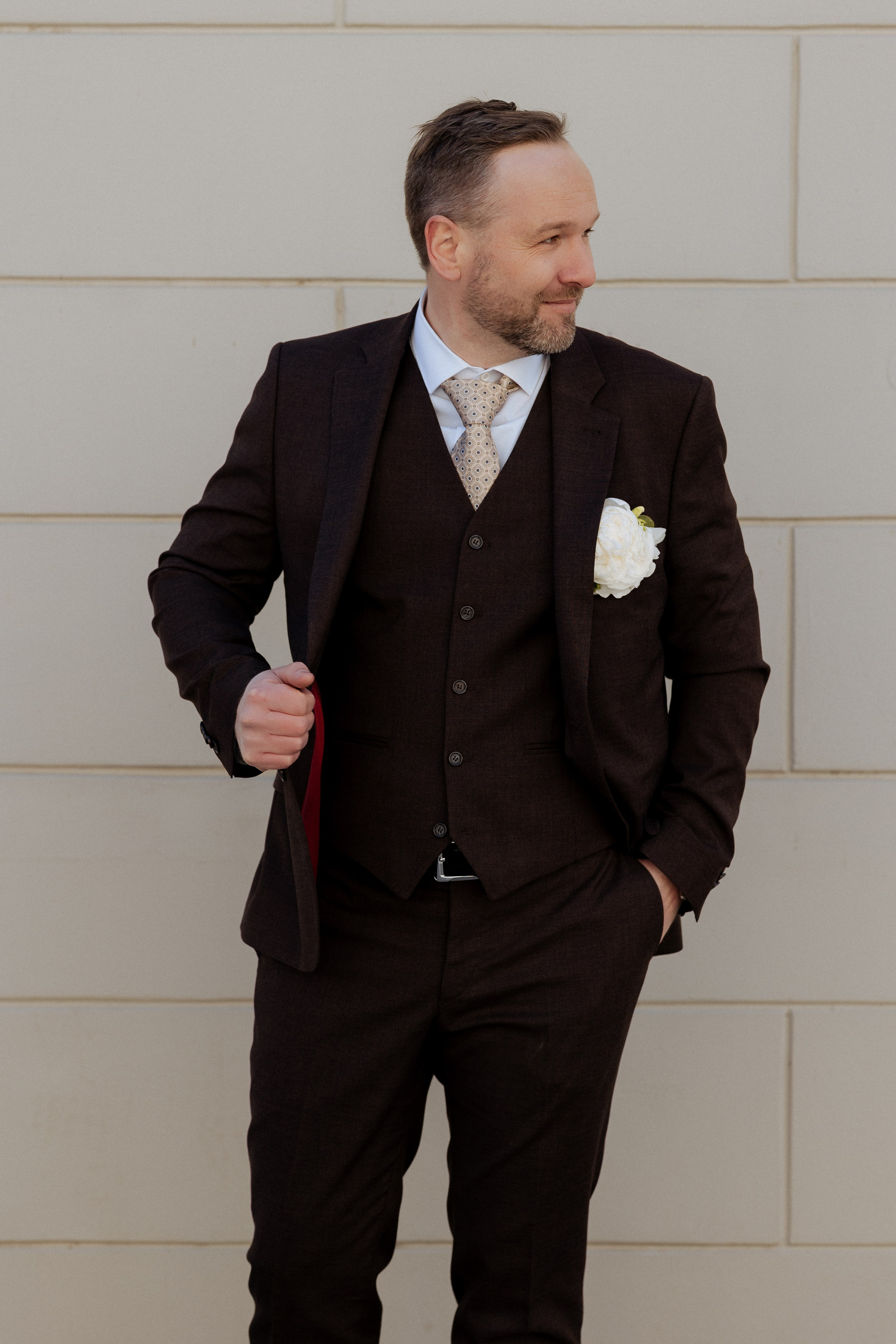 Monika ir Vytautas — miestu alsuojanti trumpa jaunųjų fotosesija Kaune