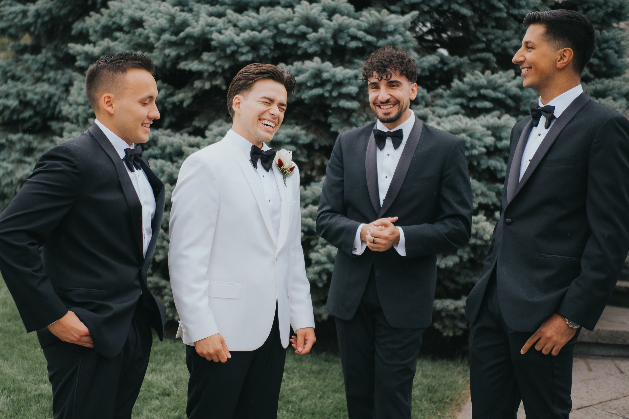 Wedding of Cassandra and Loïc in Beaconsfield, Montreal. Wedding and Family Photography Montreal Muriel Oe Photo