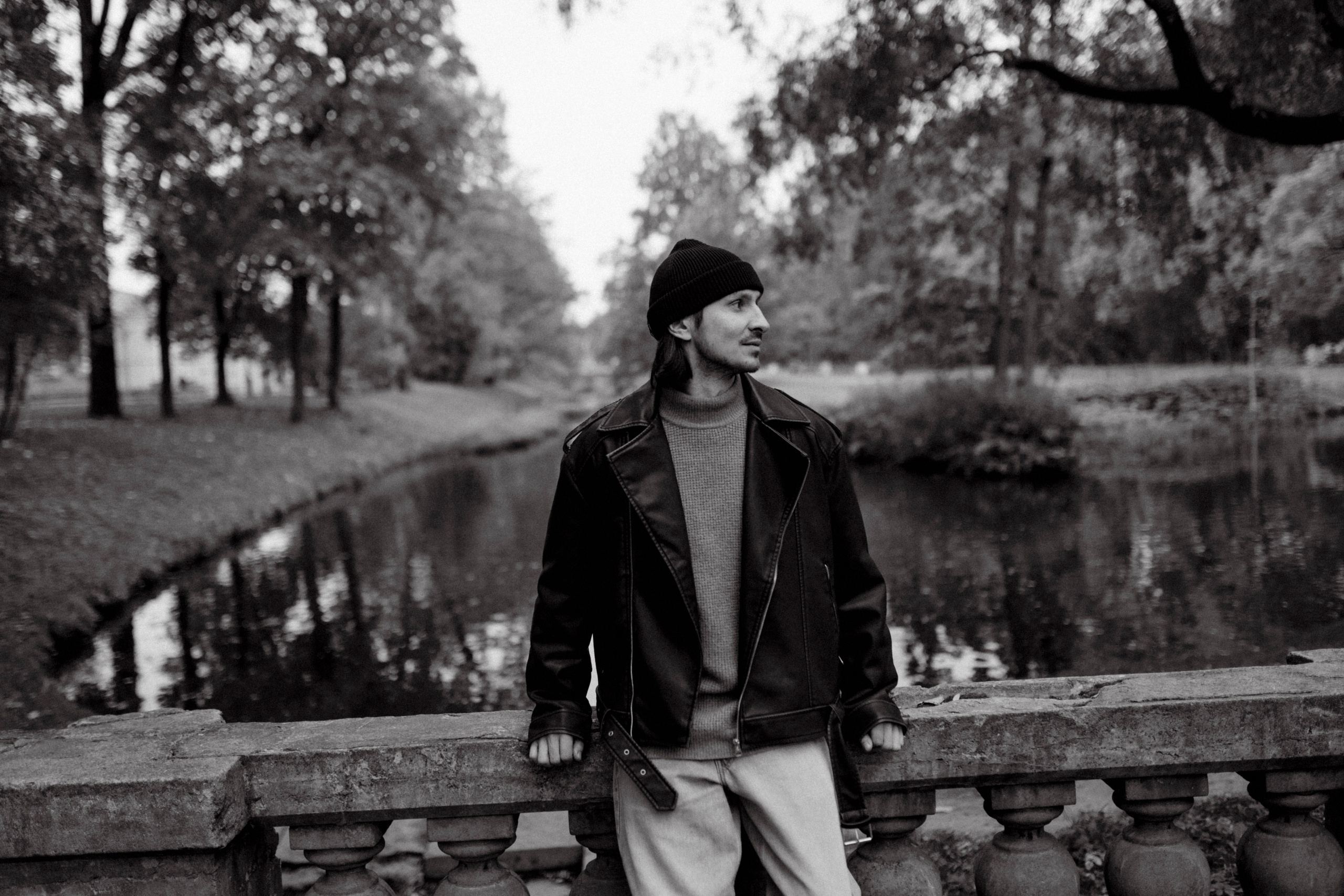 Julia + Vitaly. Polina Sobol — family & documentary photographer in Bern. Outdoor & urban photo sessions for families, kids and couples