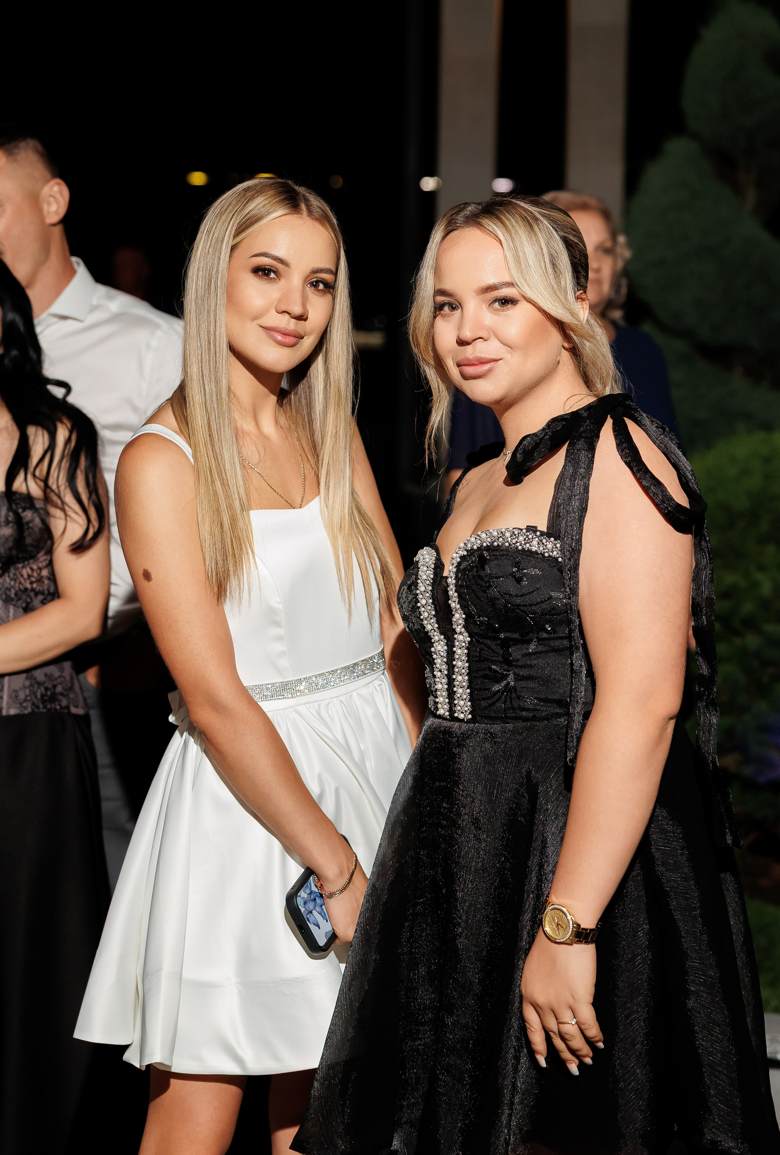 Eugen & Livia — Grand Elysee — Wedding Day. Servicii Foto și Video 067188353