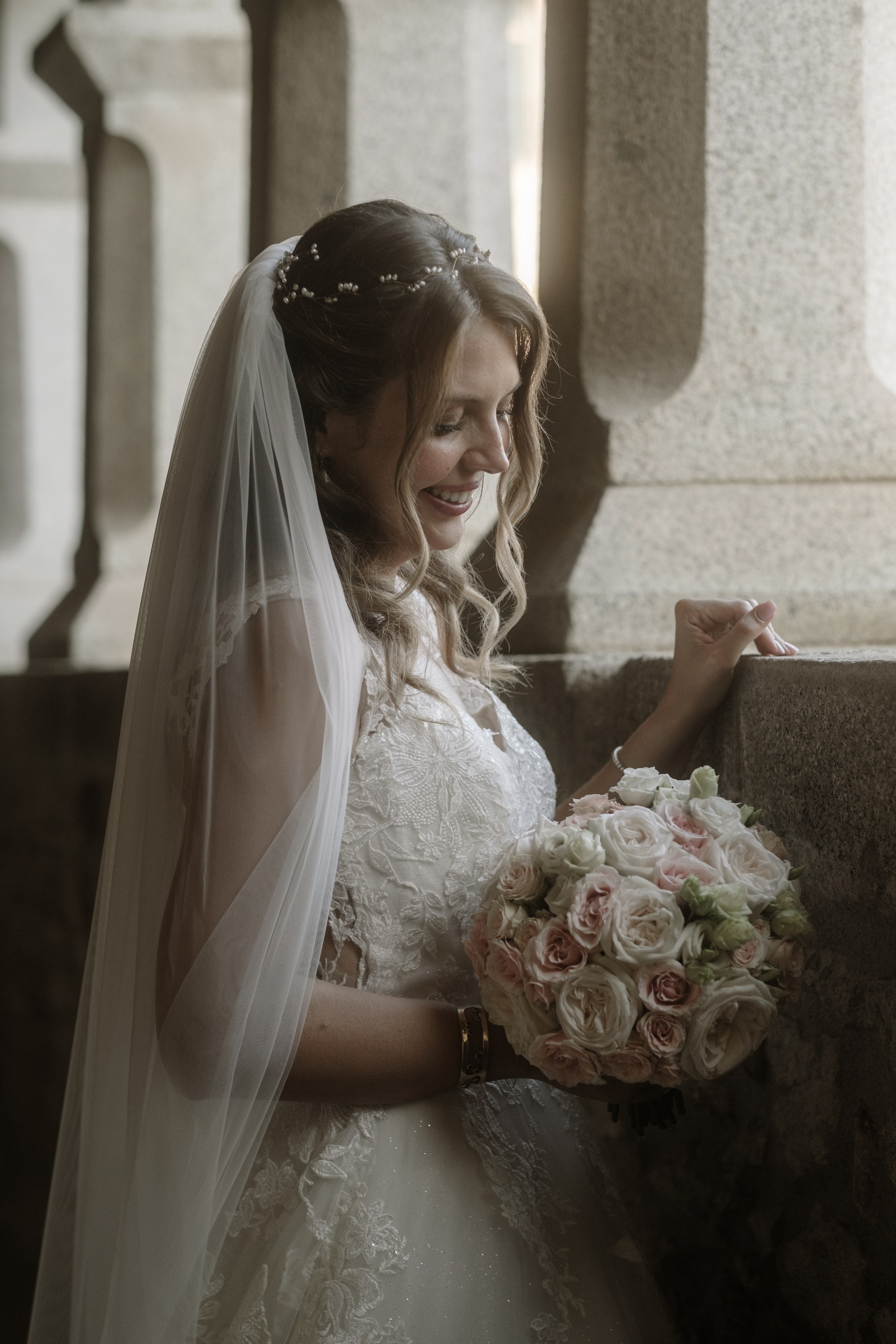 Svetlana & Alman. Monestir Sant Salvi. Paola fotógrafo / videografo de bodas en Barcelona