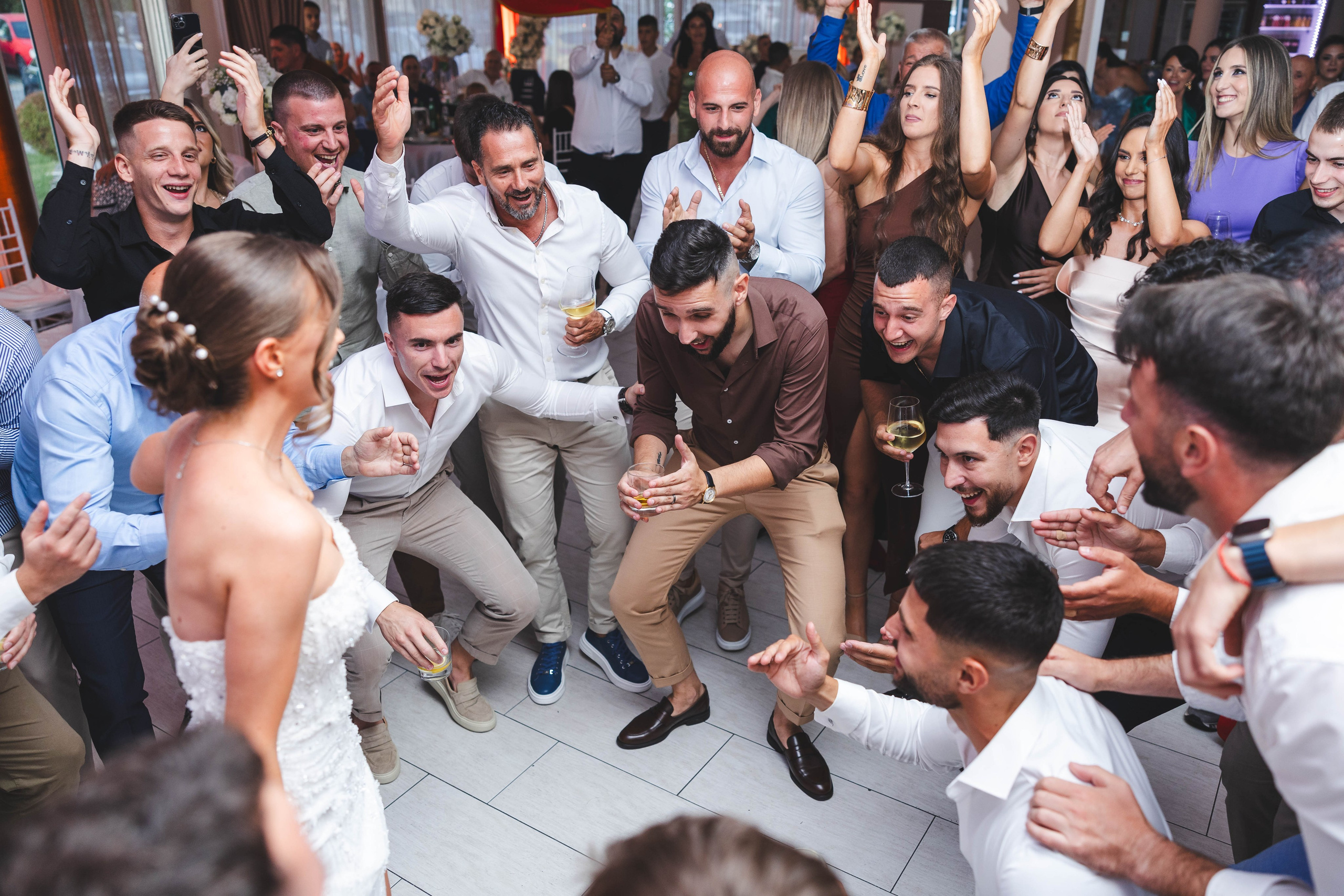 VUK I ANDJELA. Wedding photographer Nermin Kajosevic