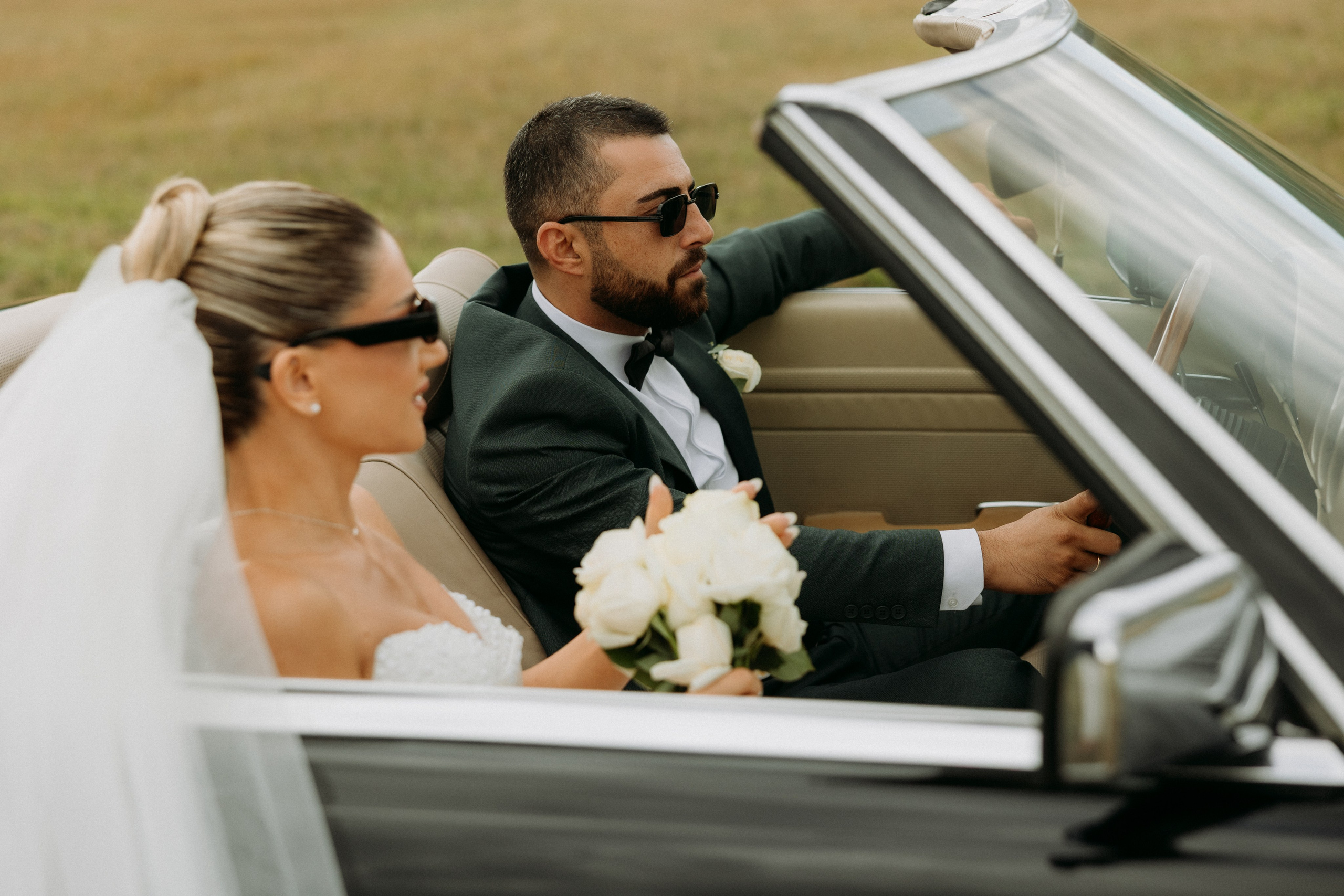 Wedding day with retro car. Wedding photographer in Tbilisi Ioseb Mamniashvili