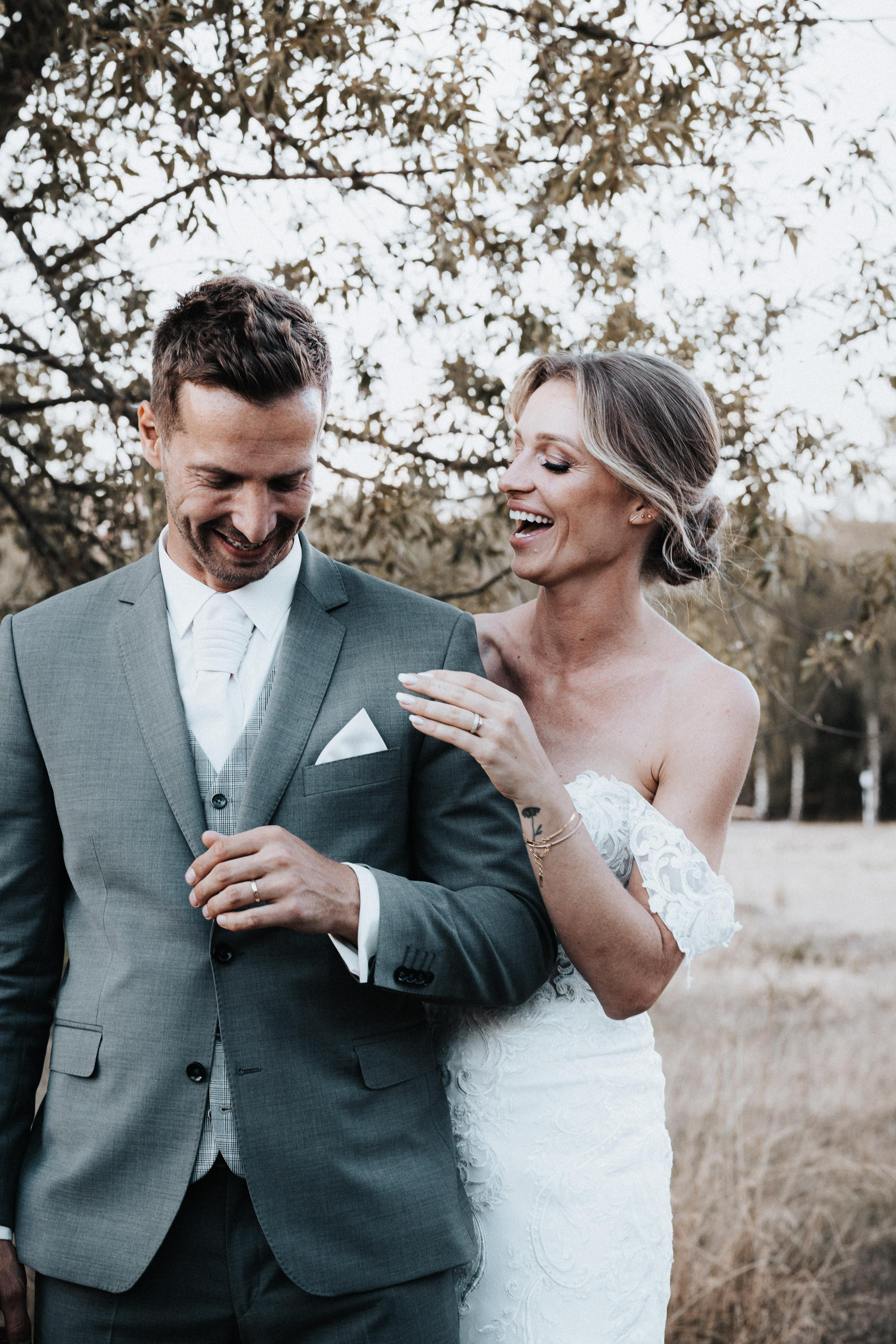 Dana Lišková - Wedding and couple photographer Prague - Wedding photographer Prague - Couple photography - Wedding portraits