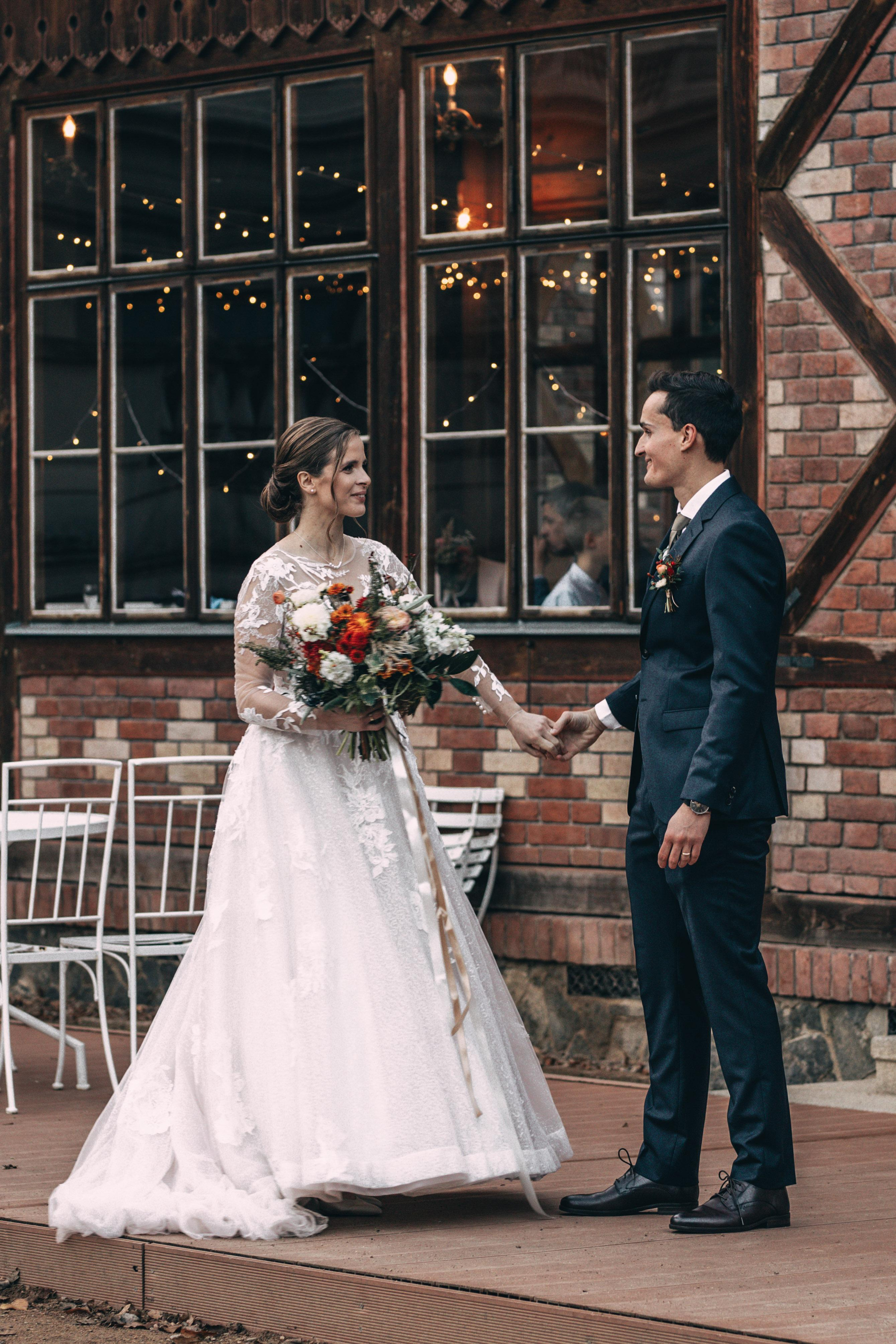 Dana Lišková - Wedding and couple photographer Prague - Wedding photographer Prague - Couple photography - Wedding portraits wedding photographer Newquay, Cornwall