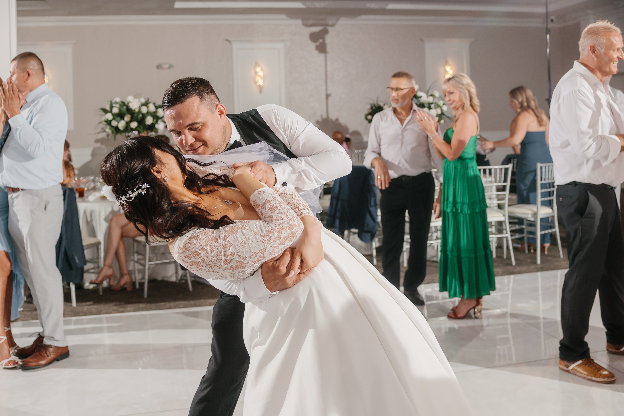 31.08.2024 Wedding. Wedding family event photographer in Chicago Nick Yushevich