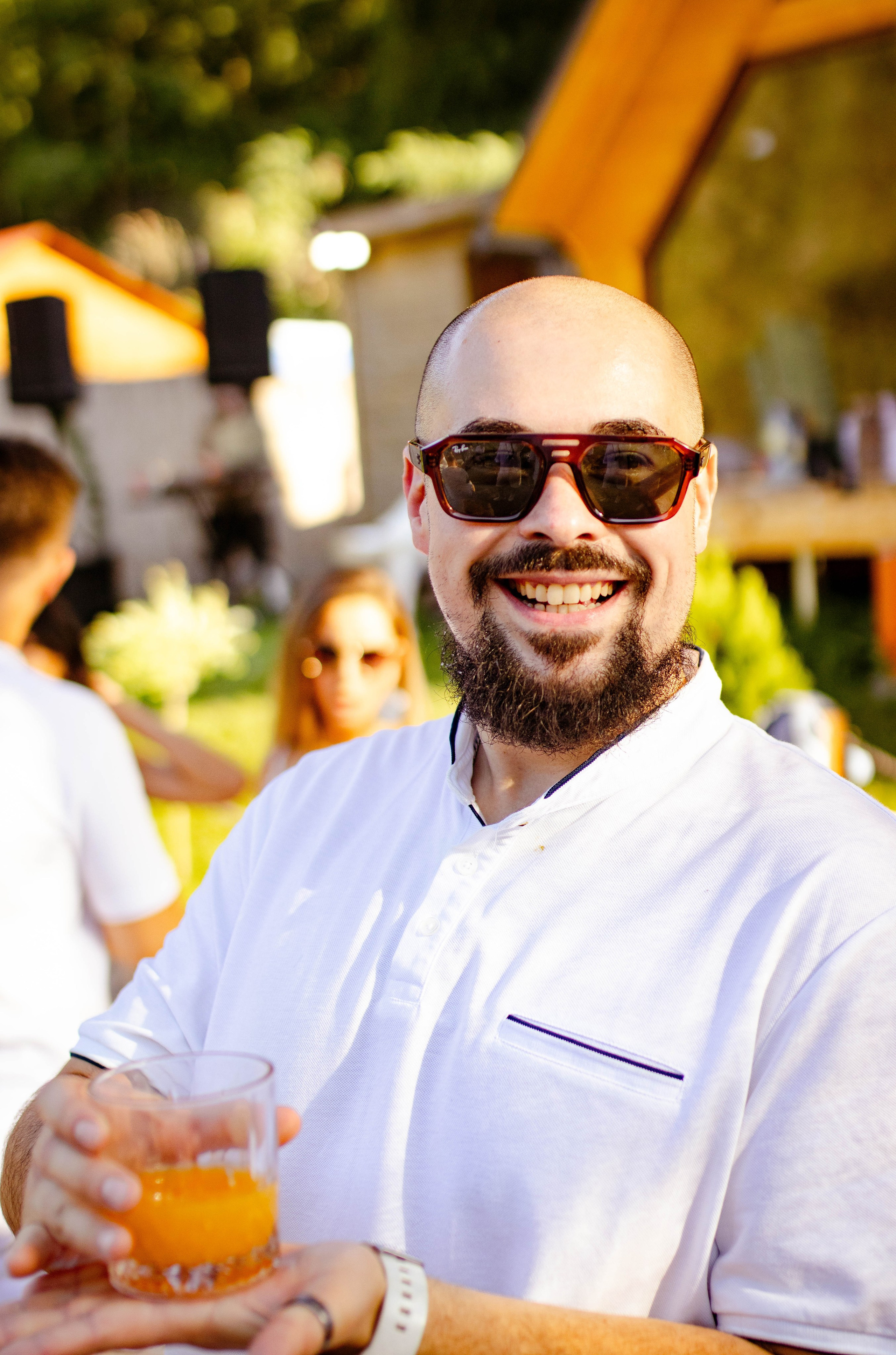 Fotograf de portrete și evenimente din Cluj-Napoca. Ședințe foto individuale, nunți, botezuri și aniversări în Cluj și județul Cluj