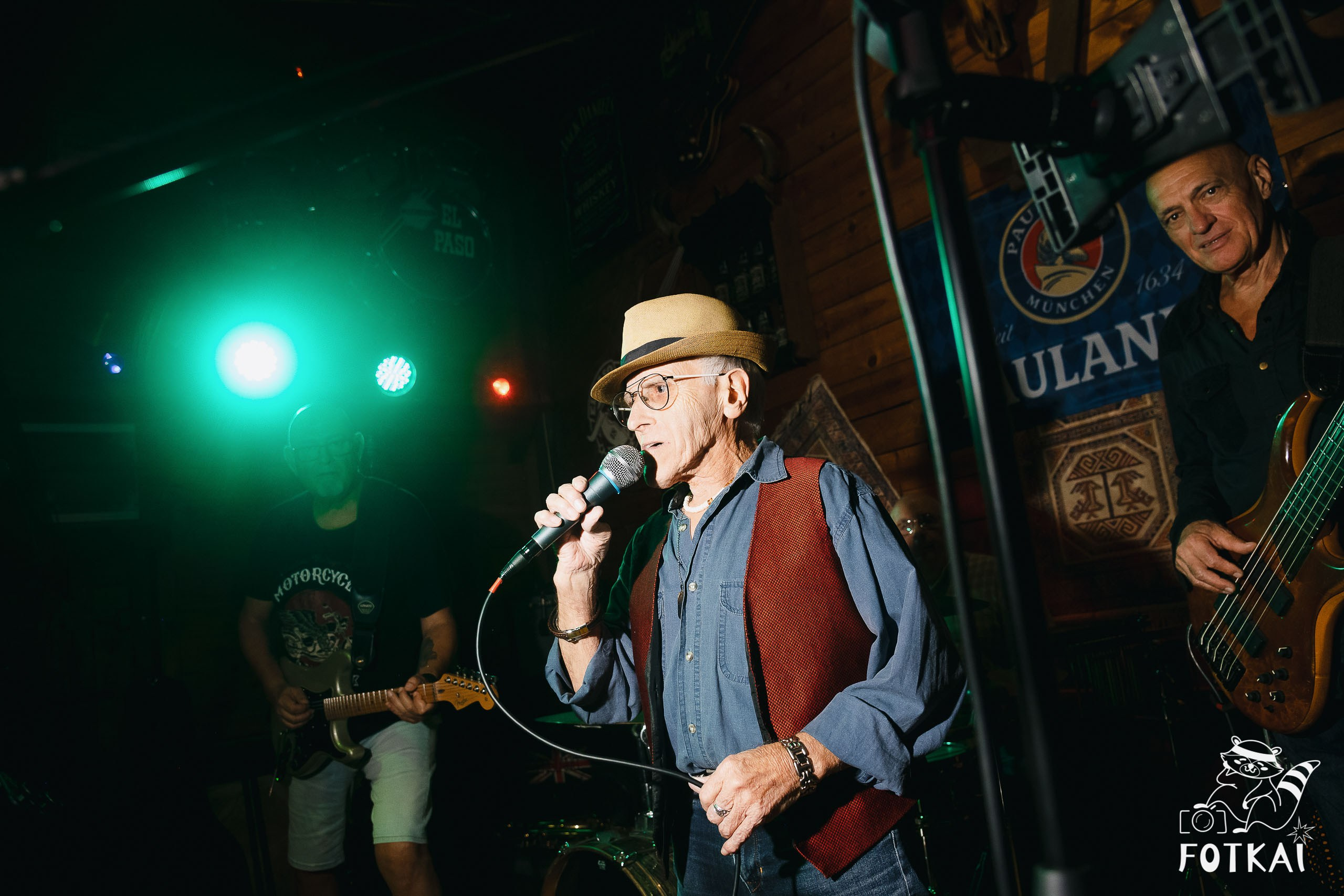 Фоторепортаж JAM Night в El Paso Bar, Torrevieja — живая музыка и атмосфера Коста-Бланки | FOTKAI