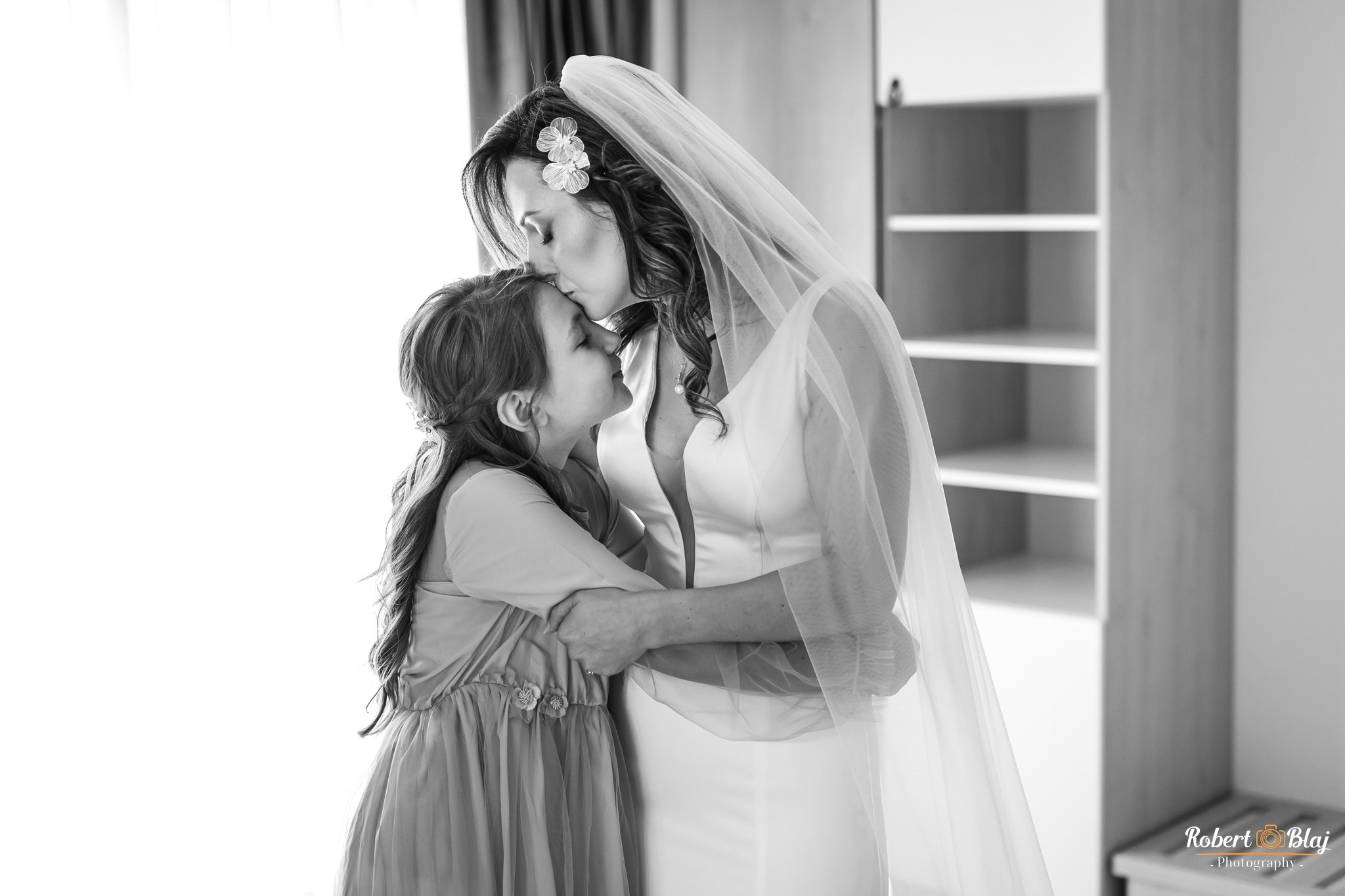 Ioana & Florin. Robert Blaj - Fotograf Nuntă Iași