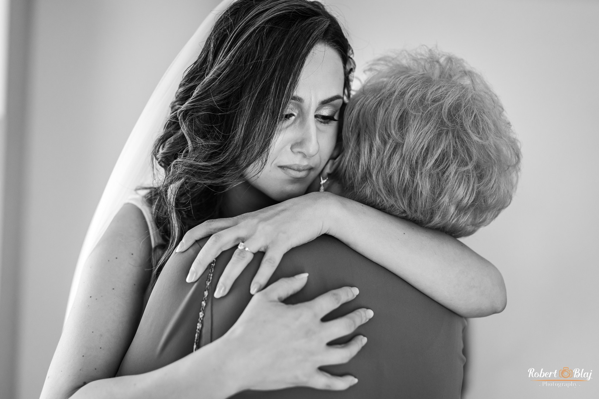 Ioana & Florin. Robert Blaj - Fotograf Nuntă Iași