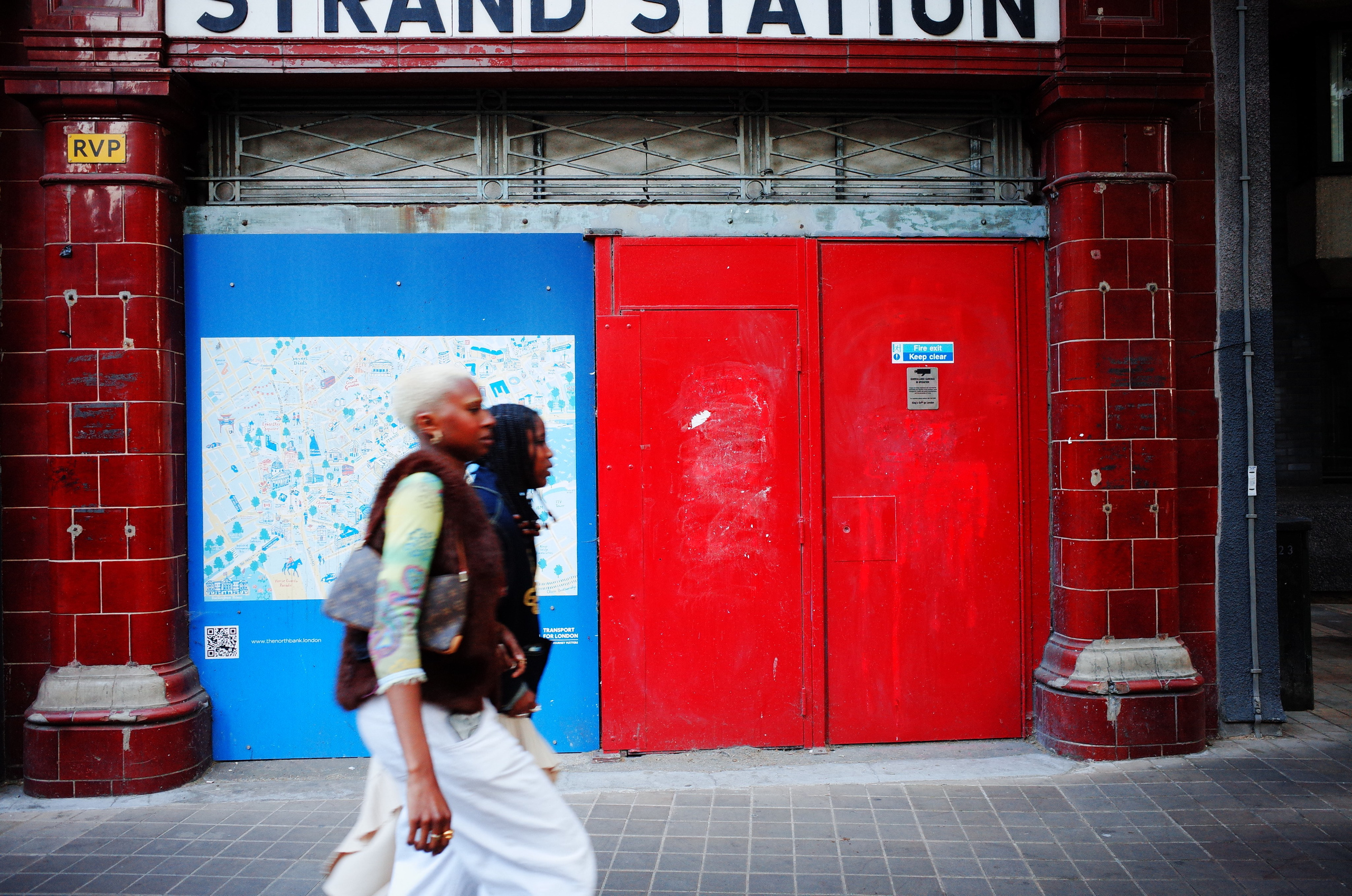 Strand Song. Victoria Dini. Art photography in London / Folkestone, UK