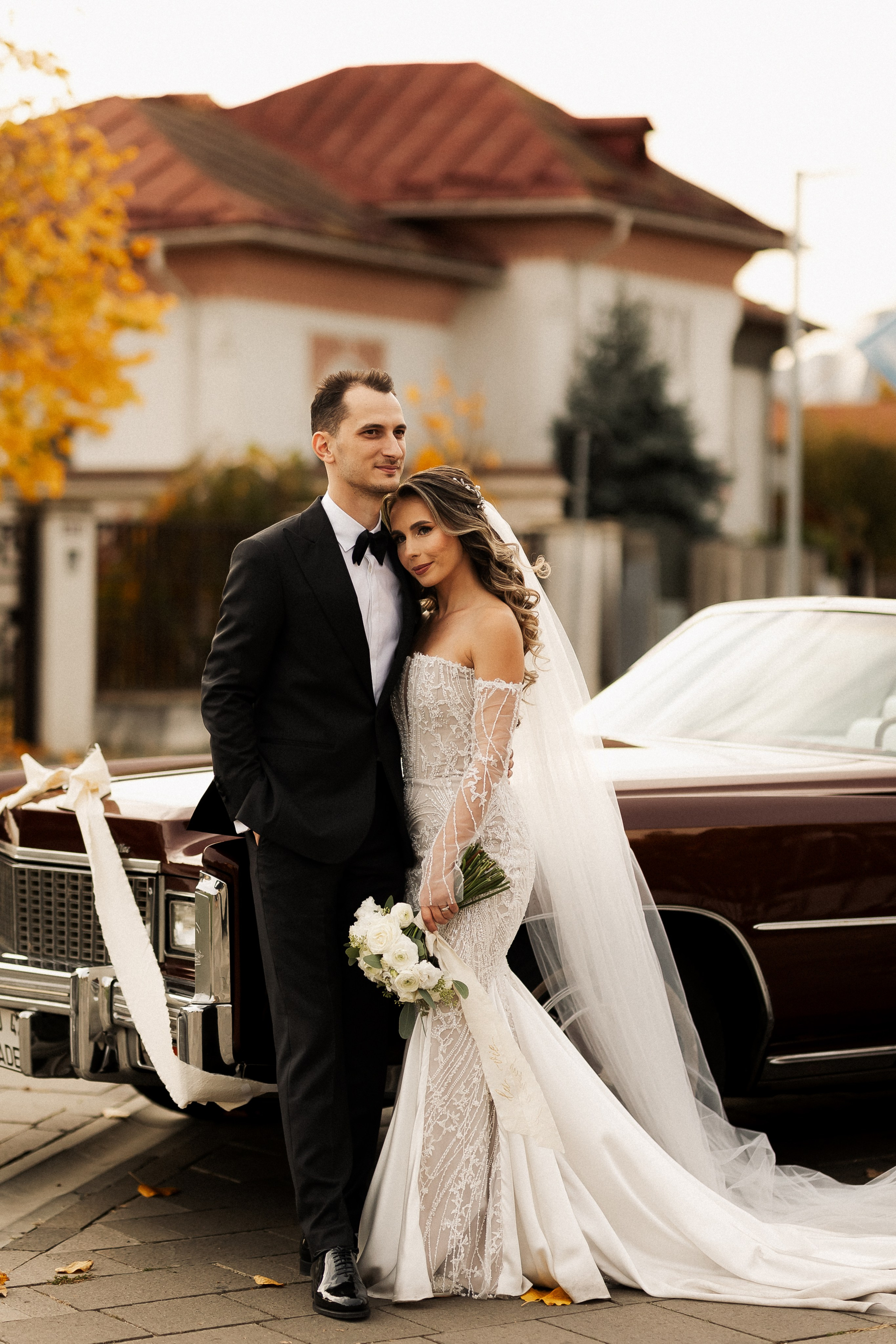 sedinta foto de nunta la apus cu masina vintage