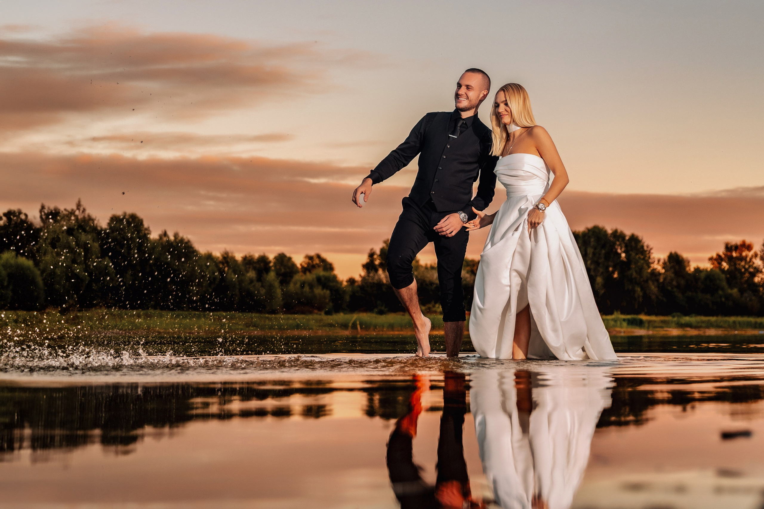 MLADENCI. Fotografi iz Backog Petrovca David i Andrea Stojanovic