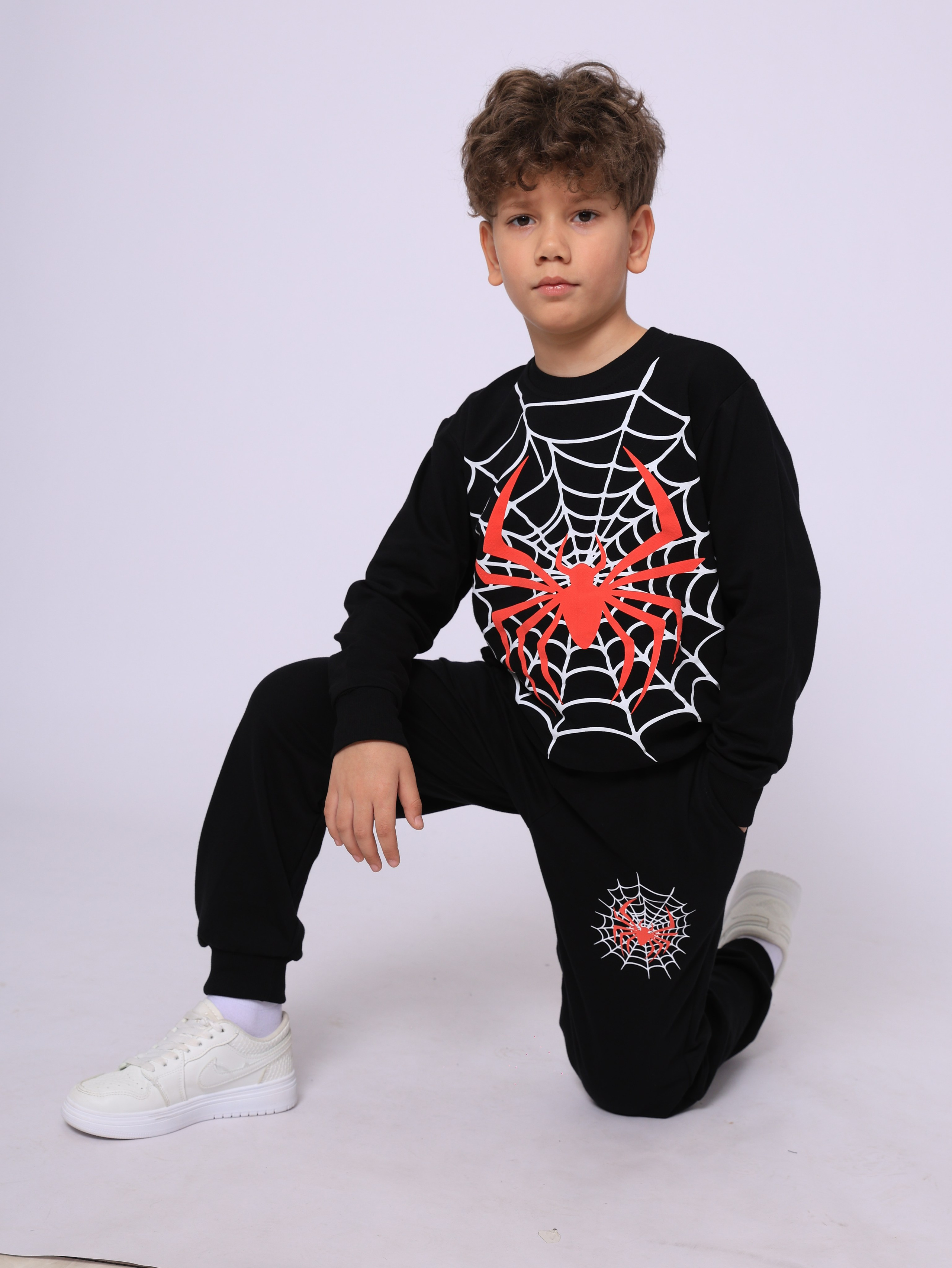 Fashion / Commercial ретушь. Аяна Крапивкина — профессиональная ретушь и AI-визуал