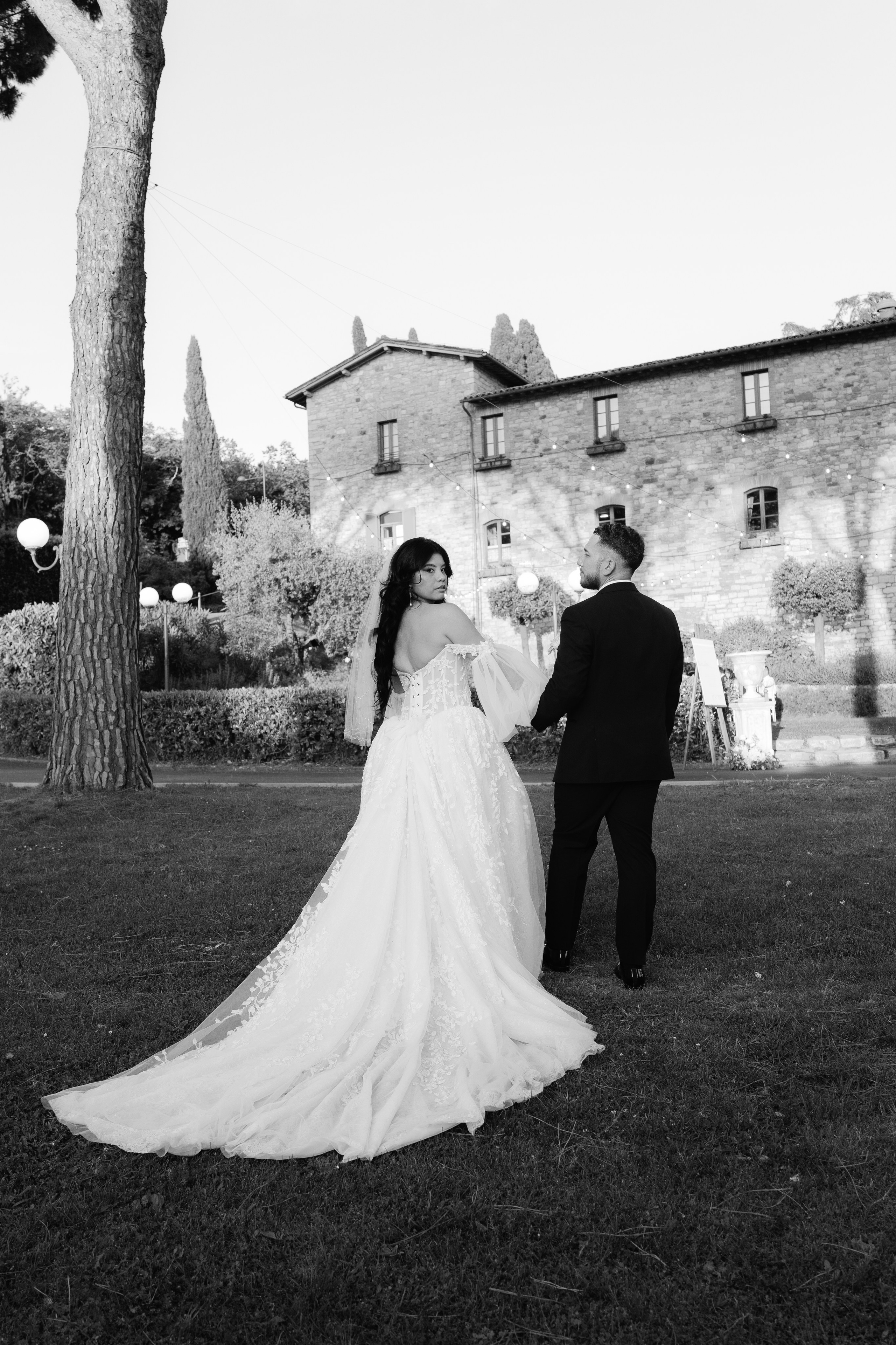 Elisa and John. Sara Luca Wedding Photographer in Italy and Europe