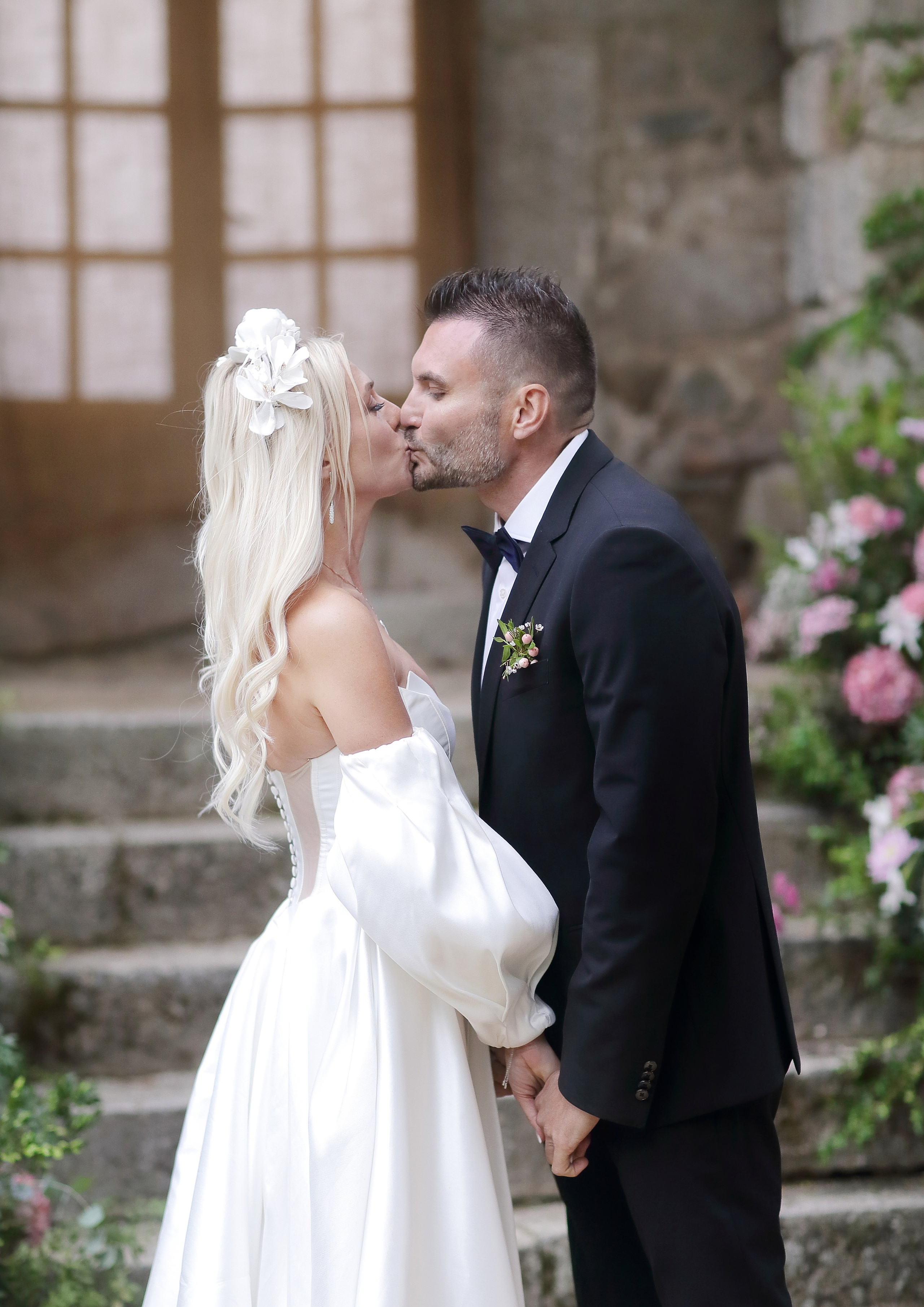 Madrid. Finca El Gasco. Luxury wedding, portrait, family photographer over Europe