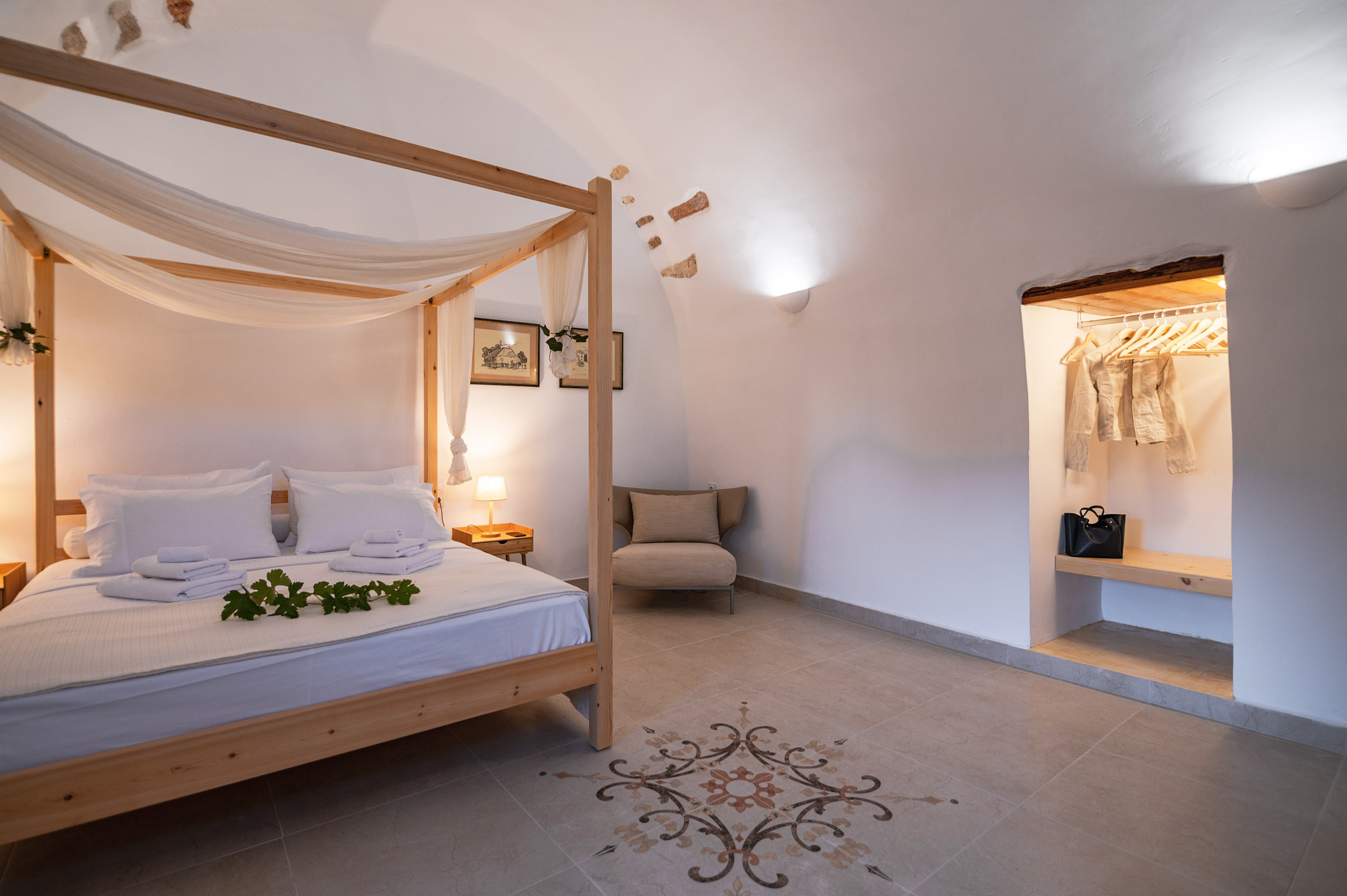 Martha's Delight Rooms. Photograper in Chania, Crete