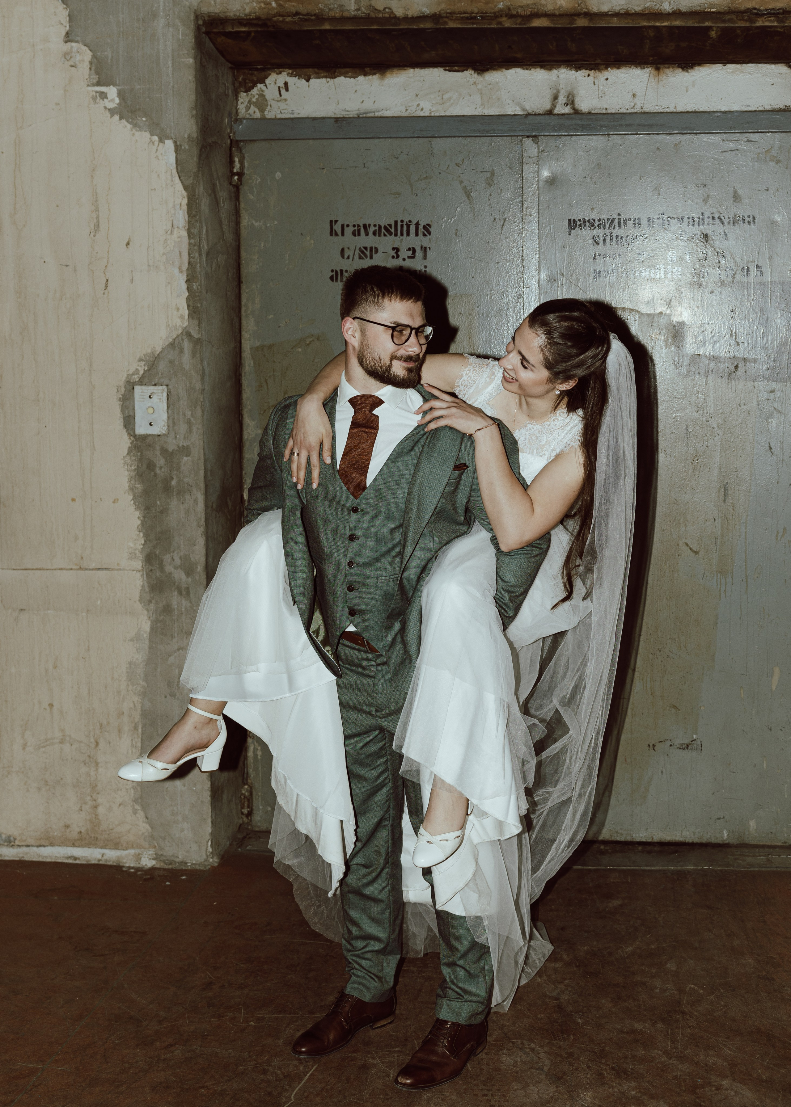 Kāzu fotosesija ar Jāni un Ditu. Sajūtu un mirkļu fotogrāfs no Rīgas, Mārtiņš Babris