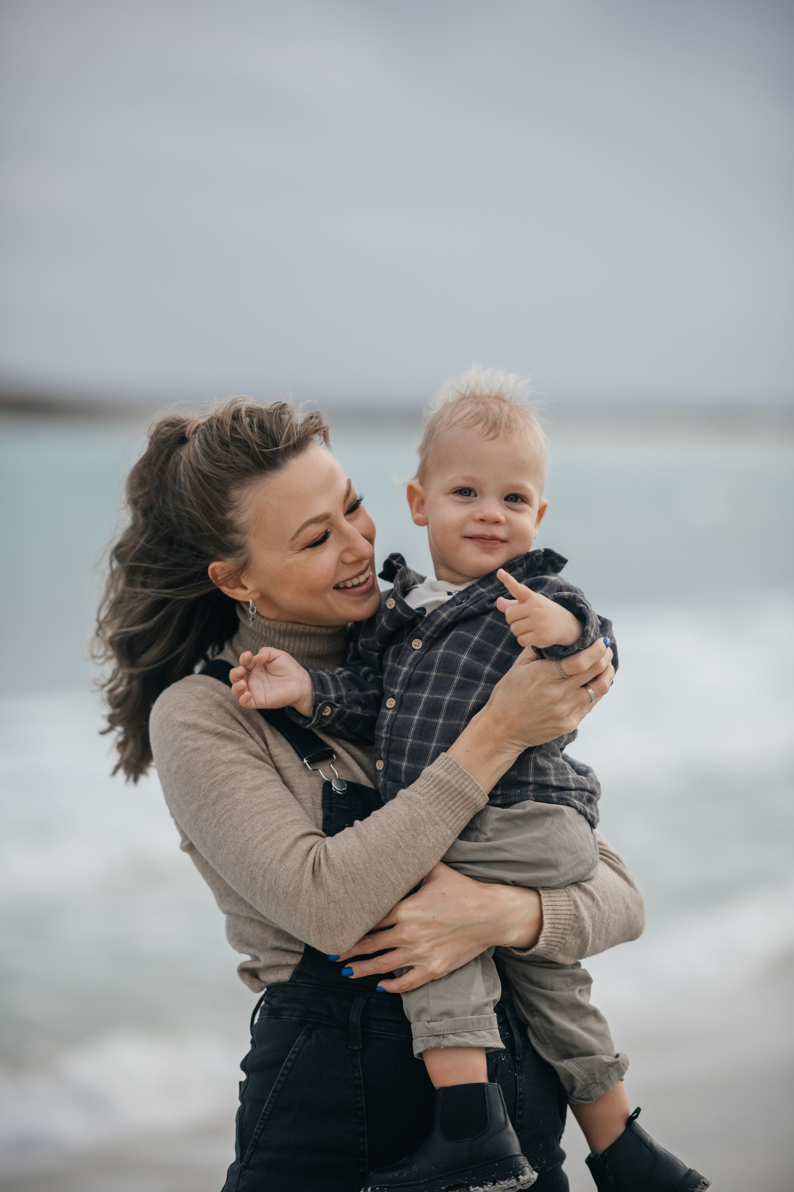 На пляже Нисси Бич. Фотограф на Кипре