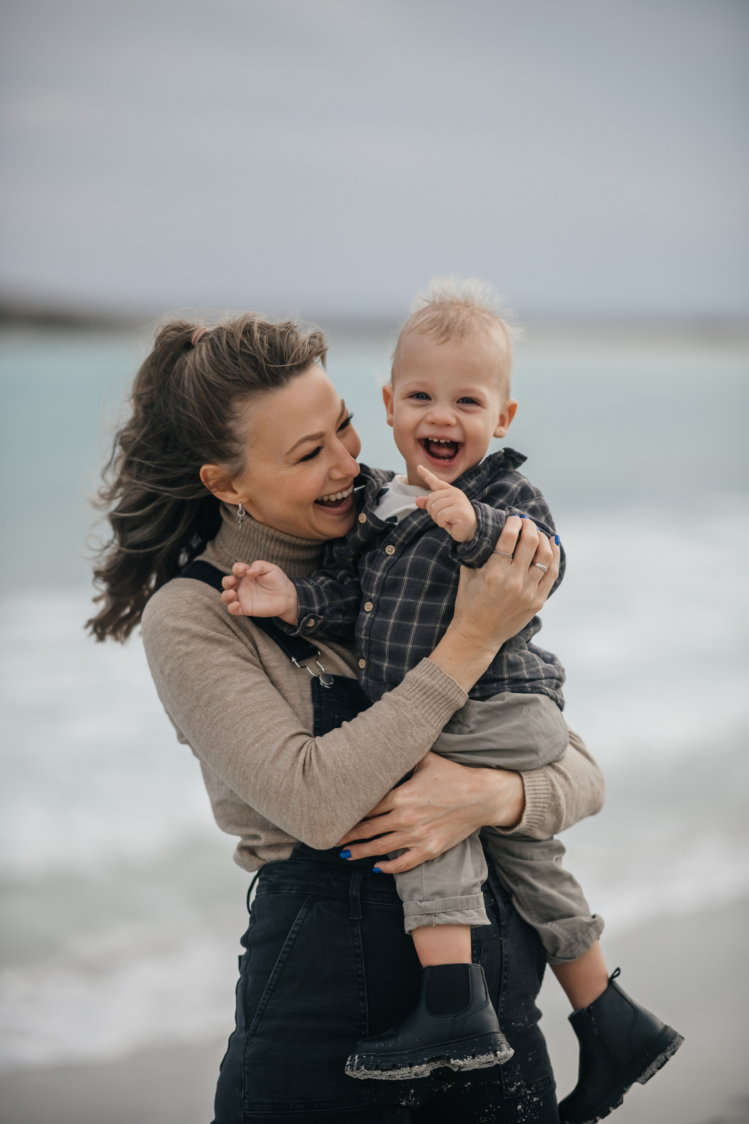 На пляже Нисси Бич. Фотограф на Кипре