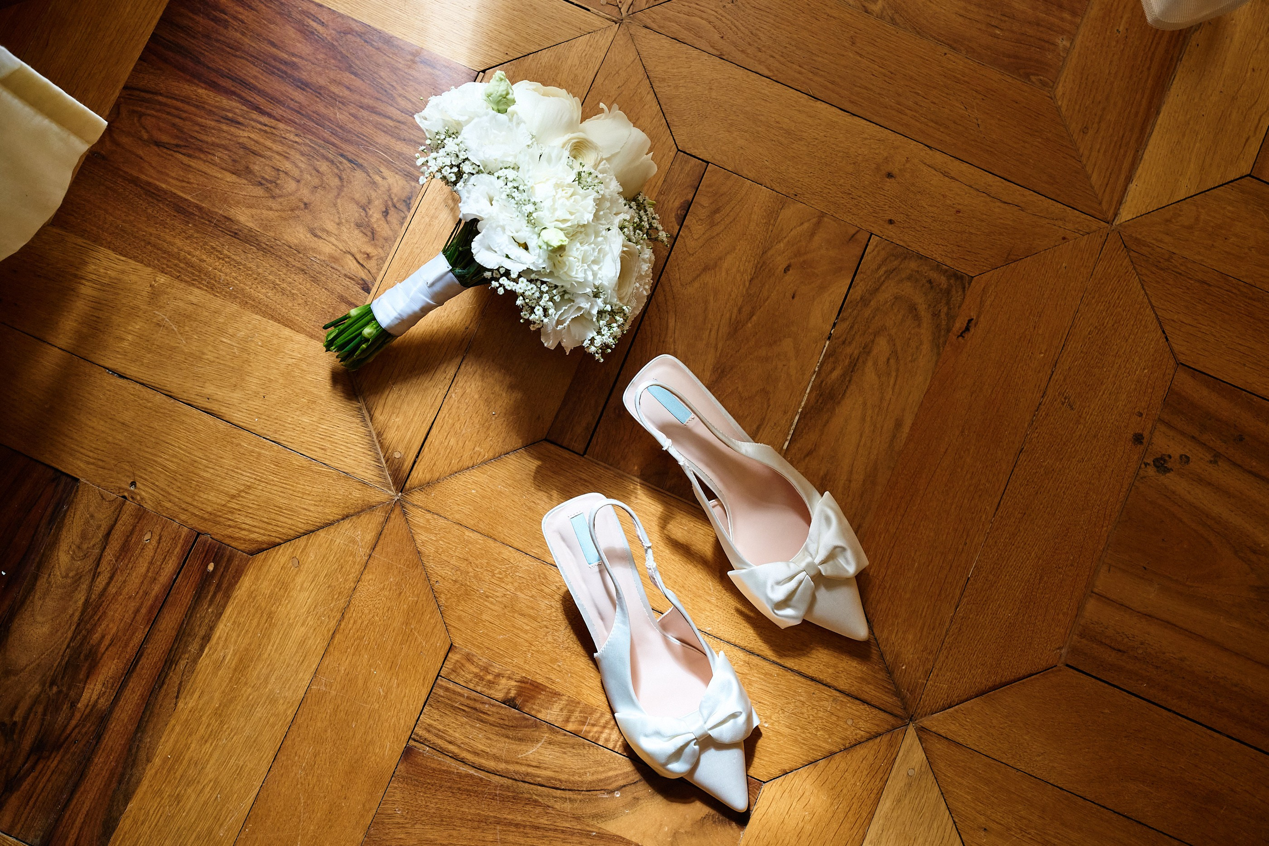 Switzerland. Switzerland-Austria-Croatia-Montenegro wedding photographer and videographer Yannia weddings