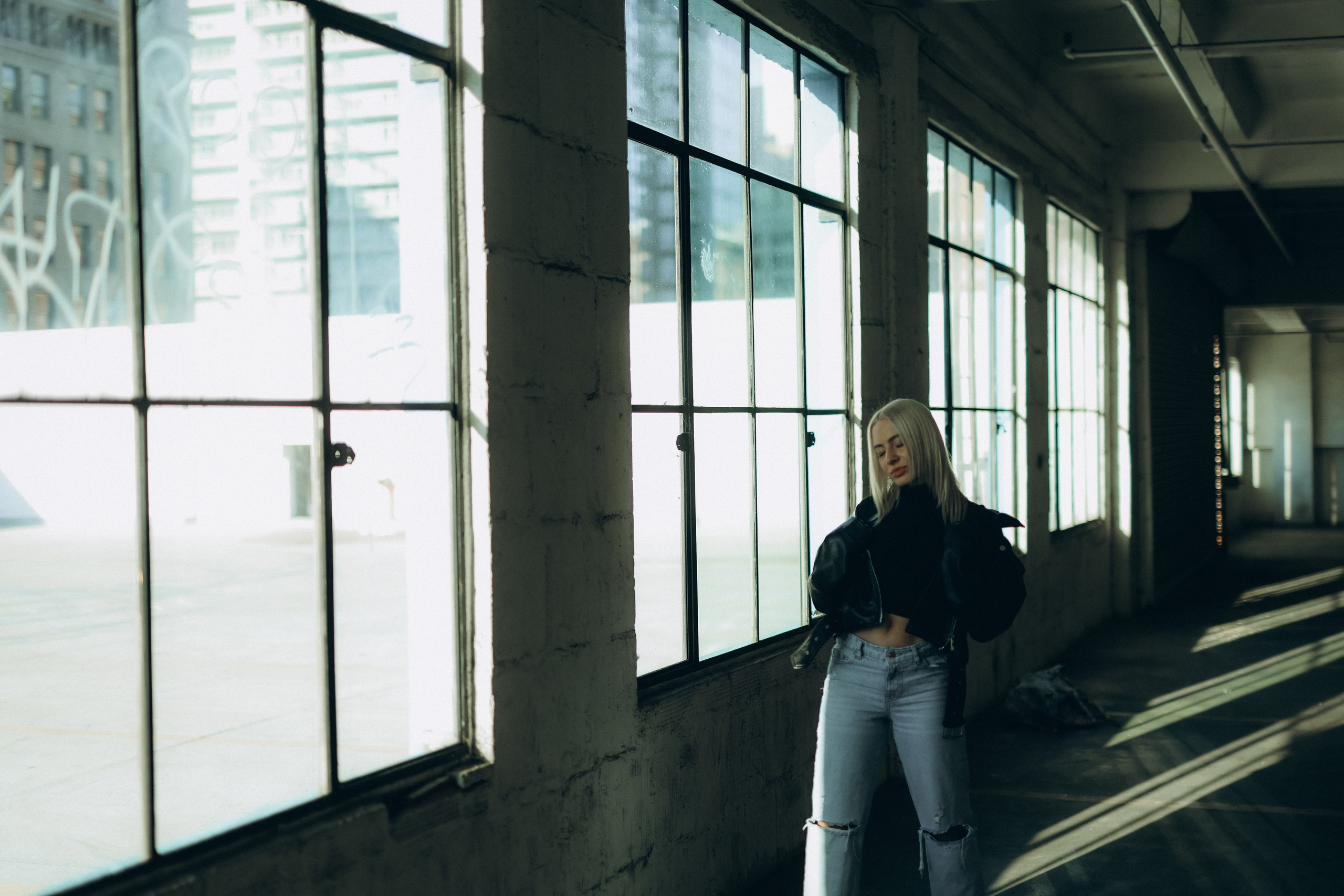 KRISTINA. TETIANA UDOVYCHENKO STREET & PORTRAIT PHOTOGRAPHER