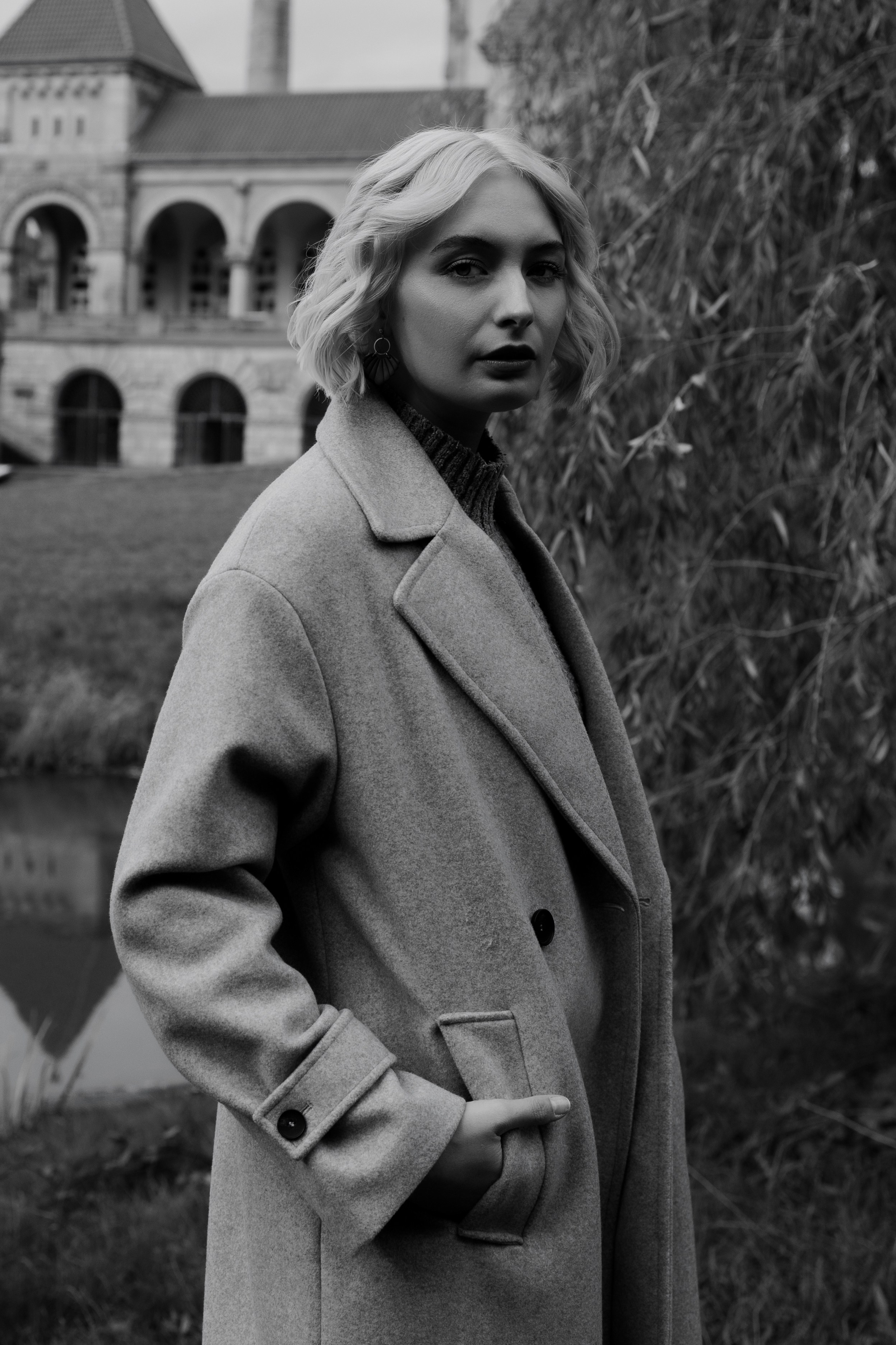 Autumn Portrait in the Park. Woman in Coat&Sweater. Cinematic&Emotional Photography by Kristina Kozheltsova. Kristina Kozheltsova- Soulful Portrait&Lifestyle&Love Story Photographer in Leipzig, Germany
