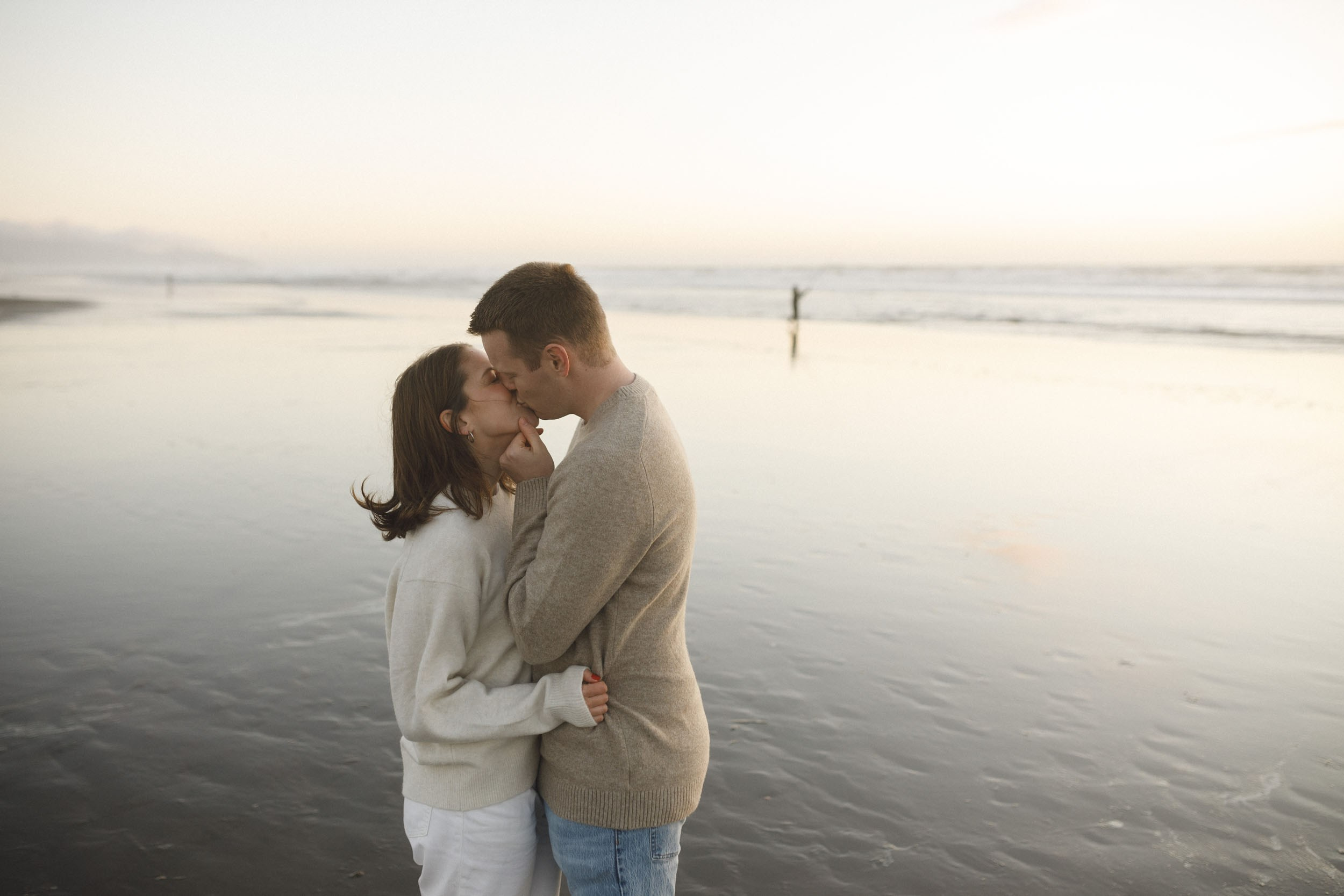 Laura & Jacob. Ocean Beach. Maternity, newborn photographer in the Bay Area|Iryna Rakivnenko