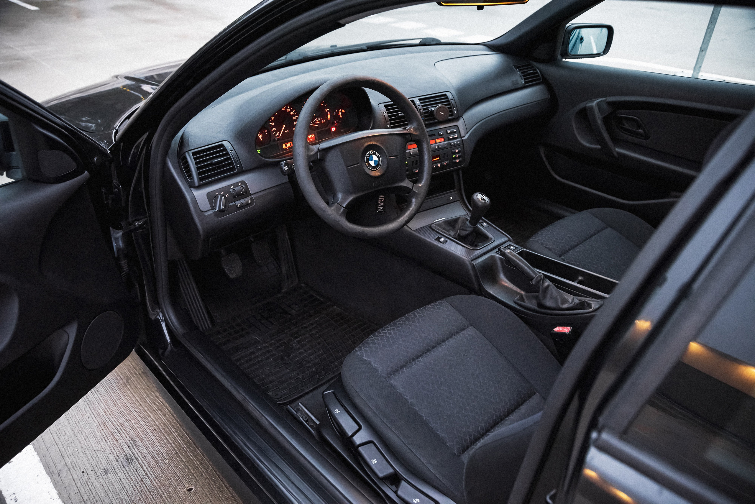 BMW E46. Photographer in Riga. Family, private and commercial photogrpahy