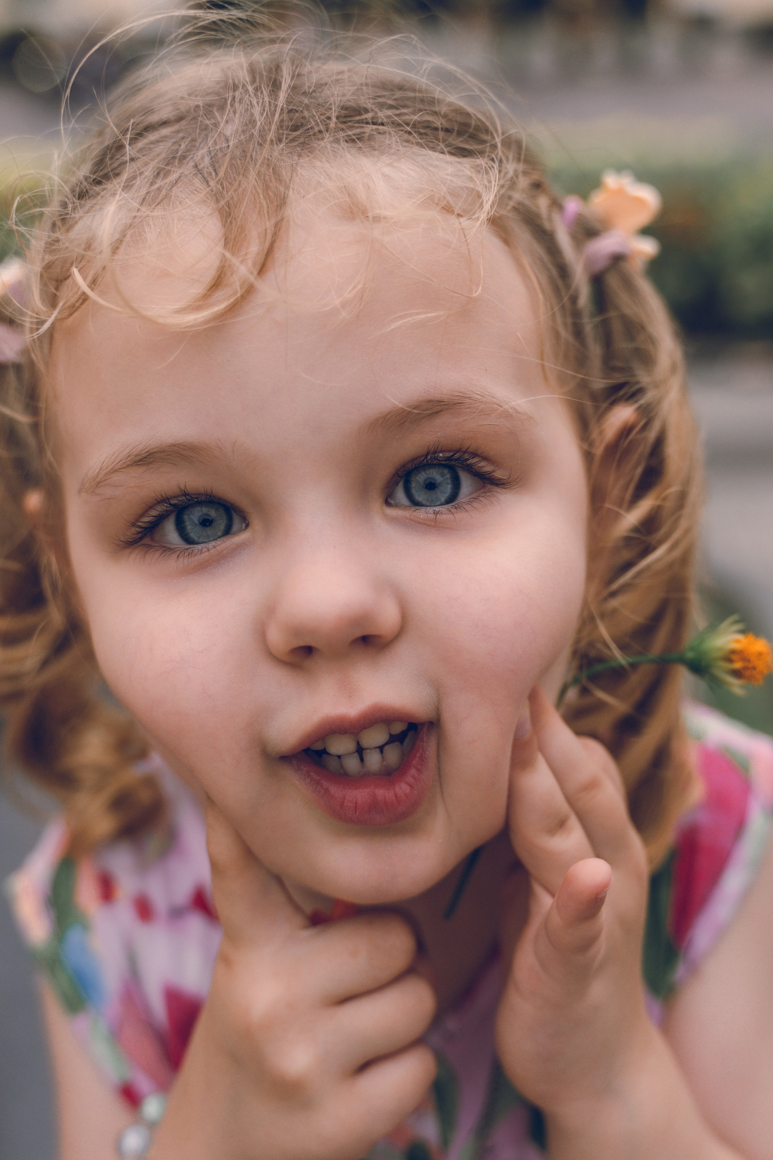 Photography Portfolio | Family, Couple & Portraits in Hoi An. Photographer in Hoi An — Veronika Guzenko. Natural photoshoots for couples, families and solo travelers. Book your shoot today