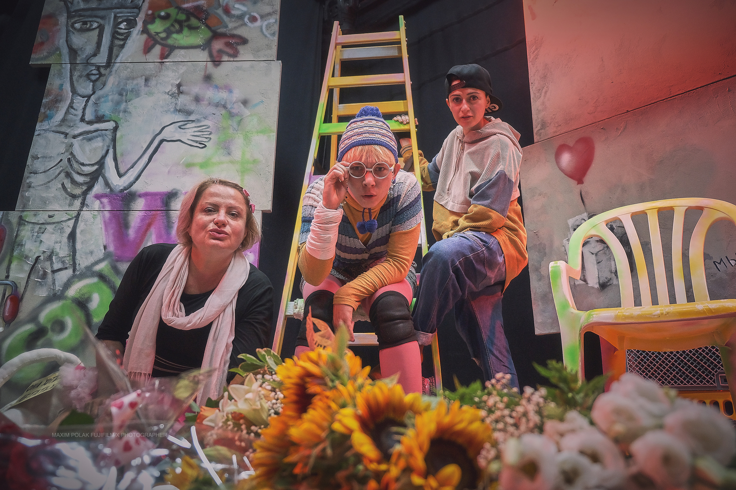 Theater inoi. Middle East Photo Agency סוכנות צילום המזרח התיכון — צילום מקצועי והדפסת מגנטים לאירועים