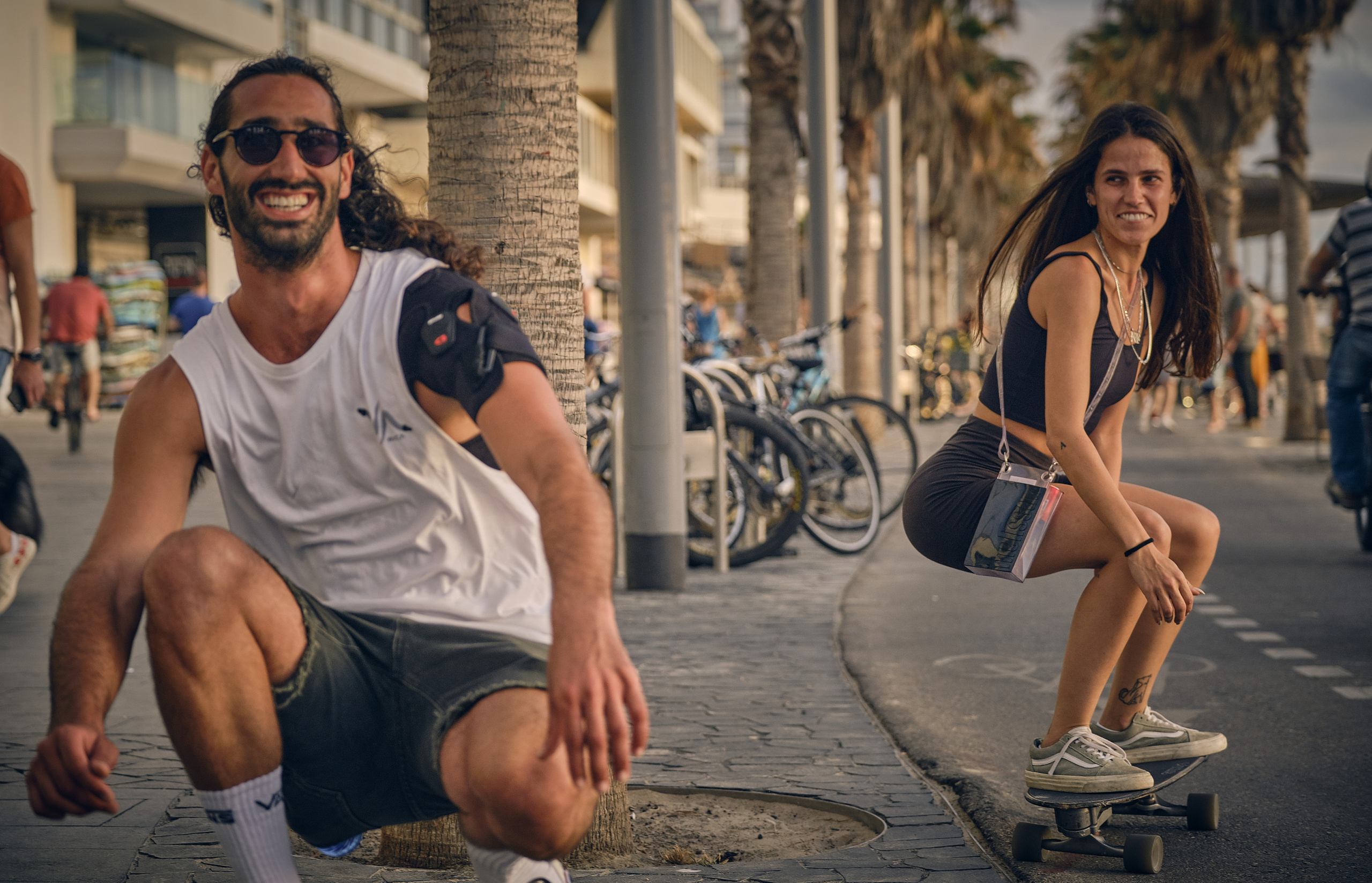 Ron. Tel Aviv Street. Middle East Photo Agency — Свадьбы, Бар и Бат-мицва, Брит, Театр, Магниты, Портреты