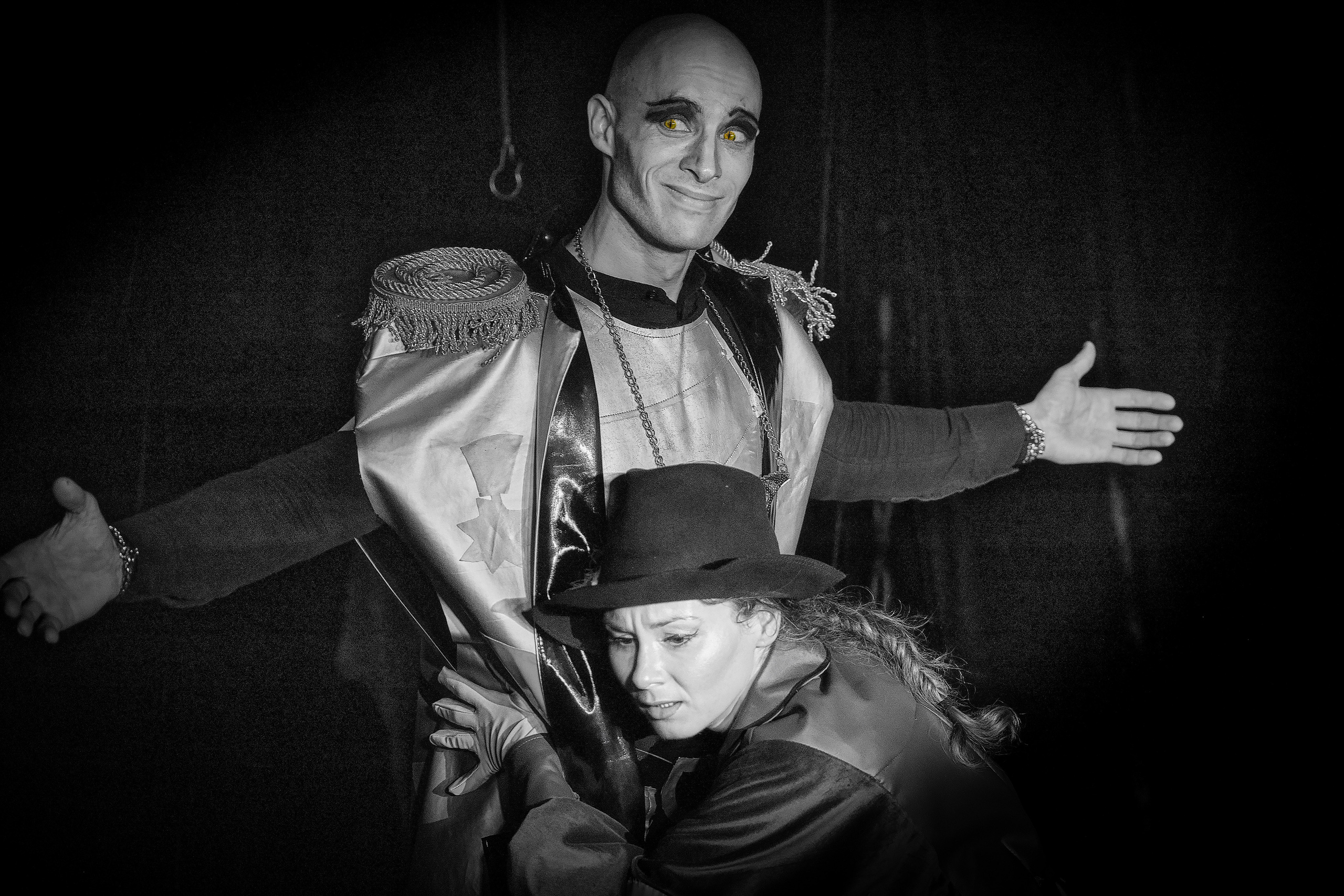 Theater Zero. Middle East Photo Agency — Weddings, Bar & Bat Mitzvahs, Brit Milah, Theater, Magnets, Portraits