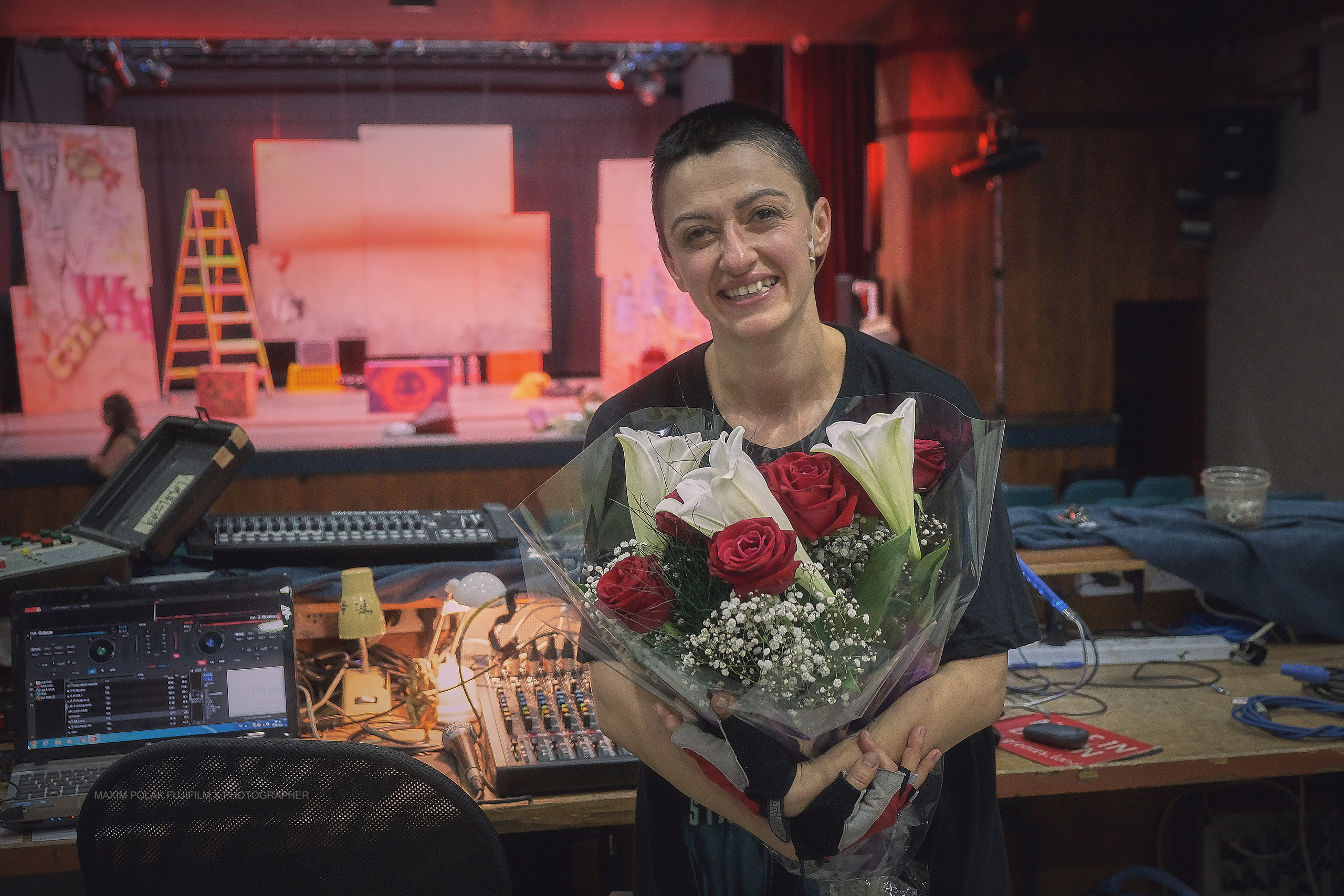 Theater inoi. Middle East Photo Agency סוכנות צילום המזרח התיכון — צילום מקצועי והדפסת מגנטים לאירועים