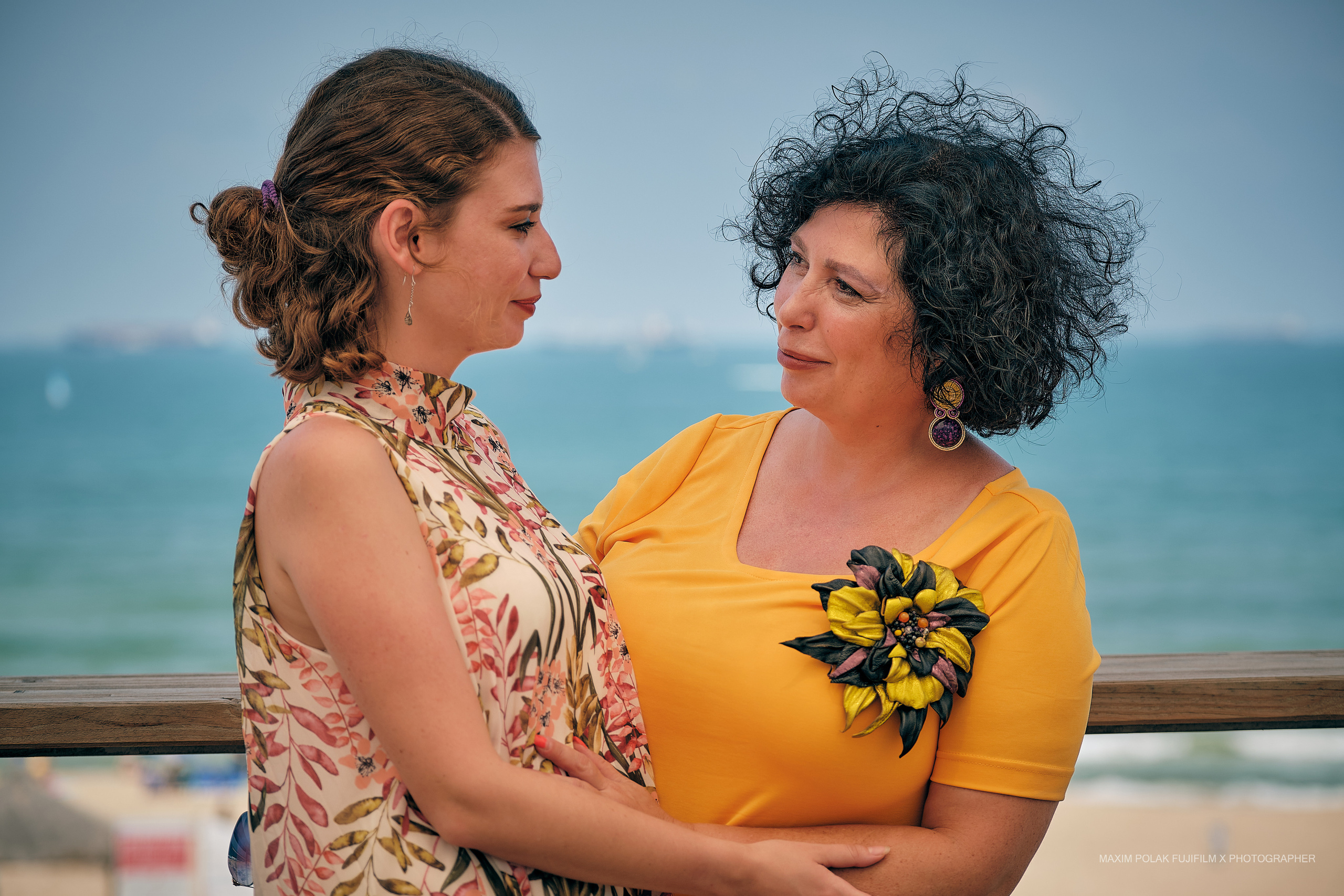 Fashion Market. Shula. Middle East Photo Agency — Weddings, Bar & Bat Mitzvahs, Brit Milah, Theater, Magnets, Portraits