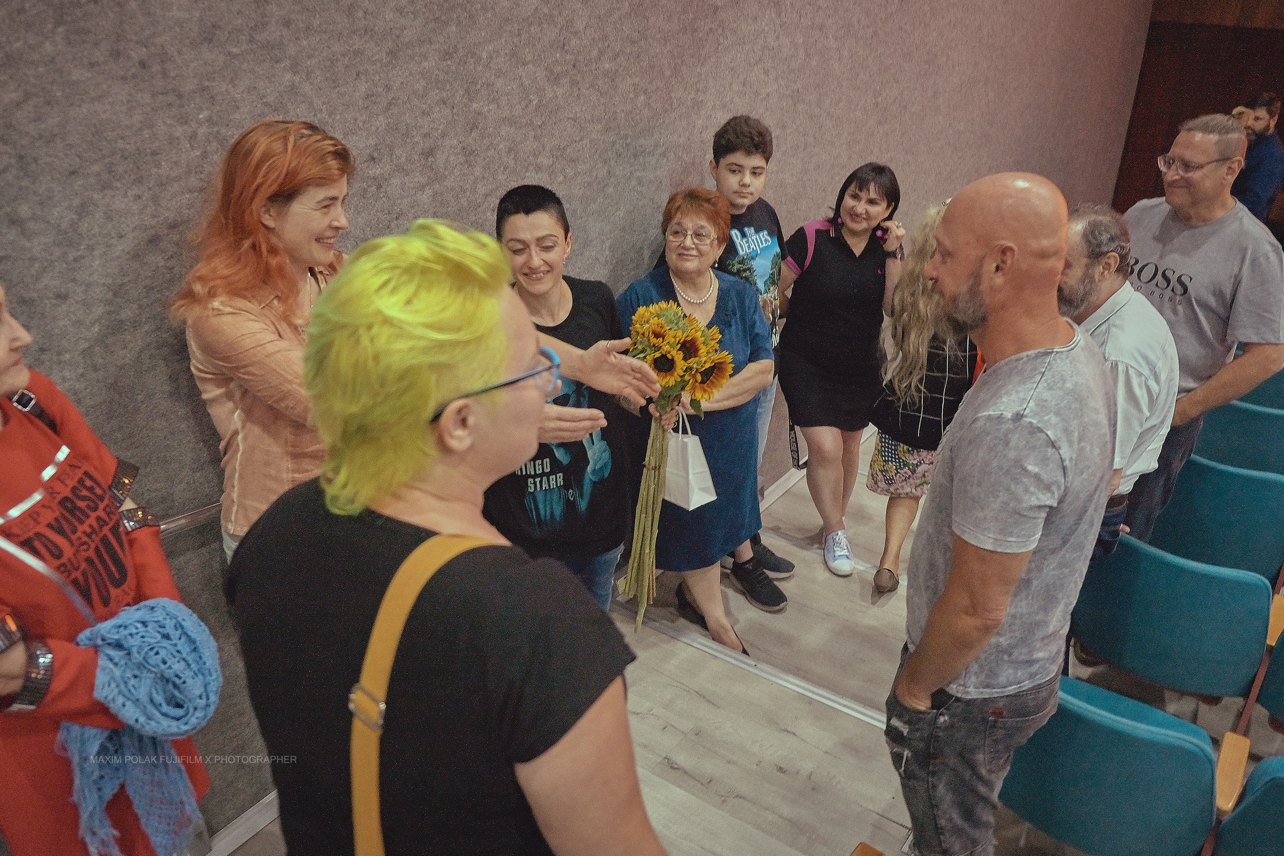 Theater inoi. Middle East Photo Agency סוכנות צילום המזרח התיכון — צילום מקצועי והדפסת מגנטים לאירועים