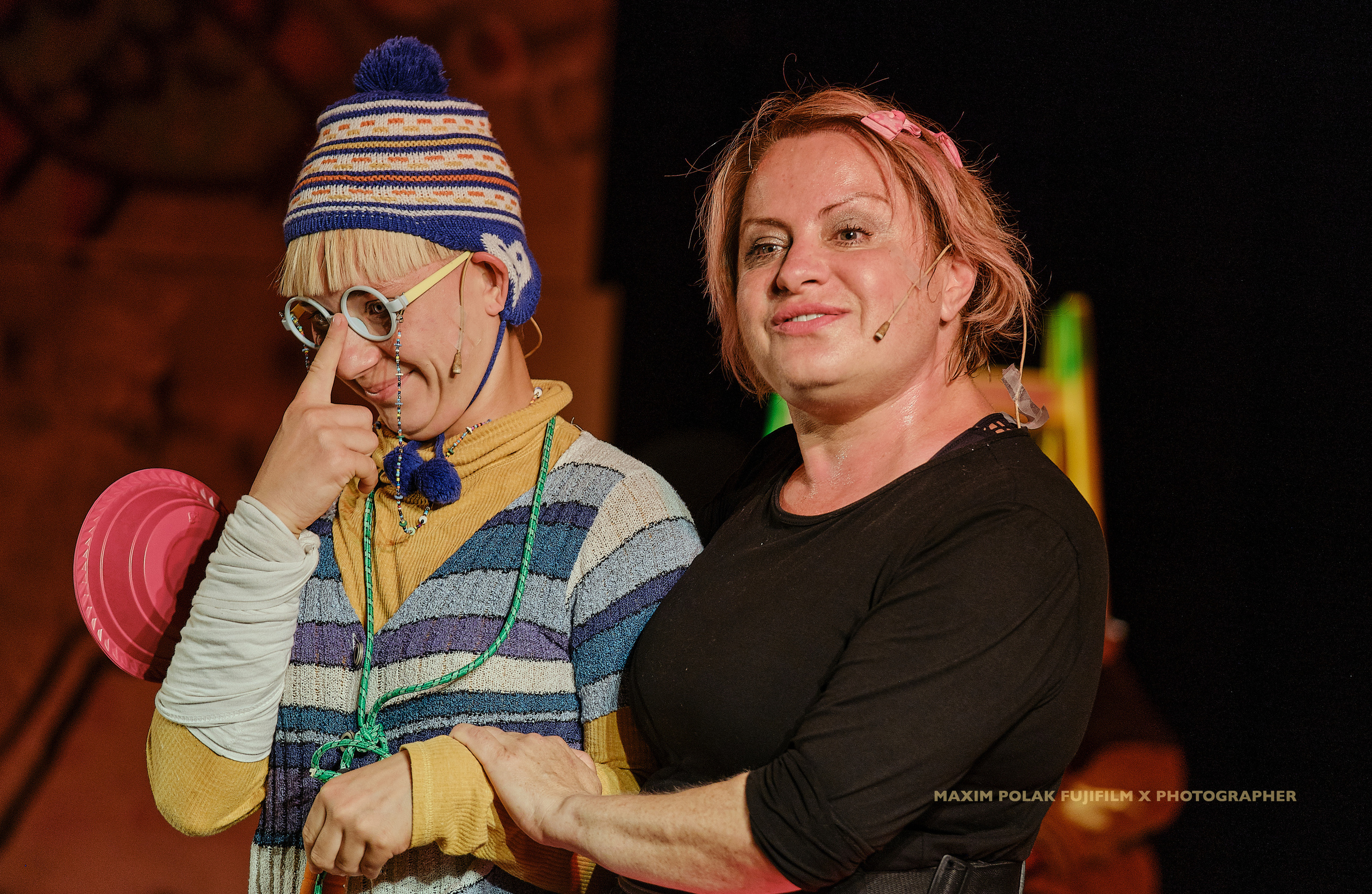 Theater inoi. Middle East Photo Agency סוכנות צילום המזרח התיכון — צילום מקצועי והדפסת מגנטים לאירועים