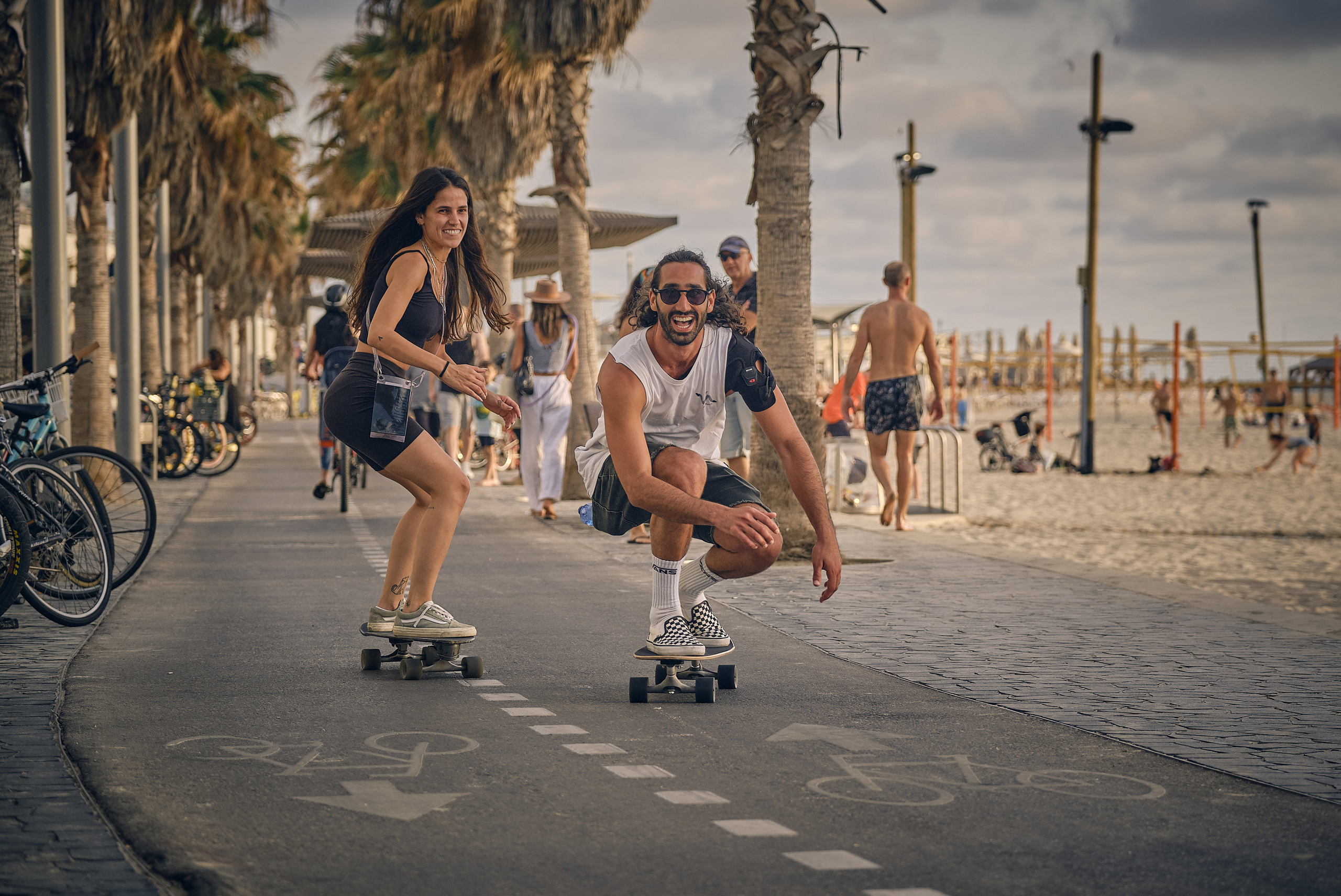 Ron. Tel Aviv Street. Middle East Photo Agency — Свадьбы, Бар и Бат-мицва, Брит, Театр, Магниты, Портреты