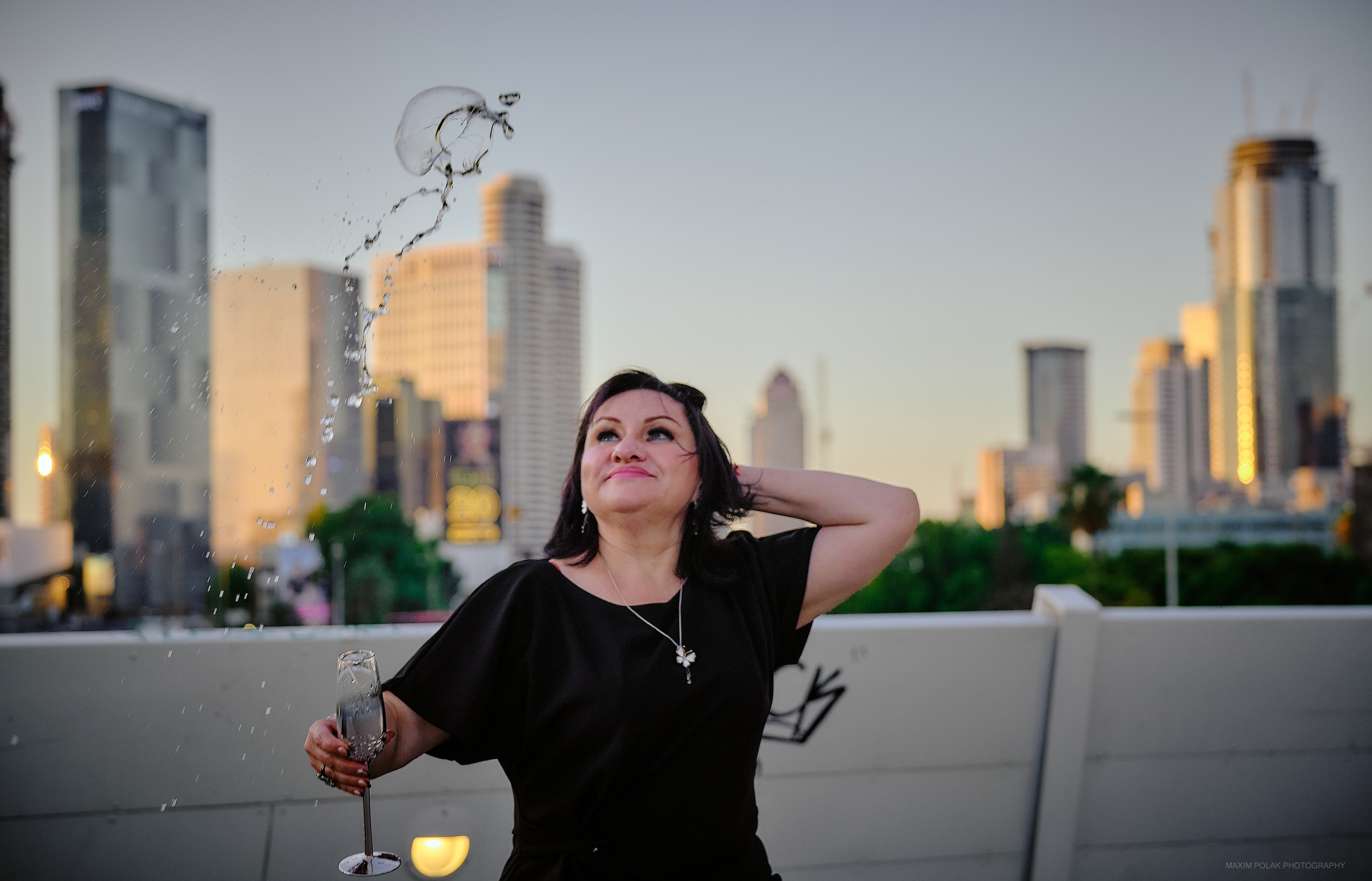 Oksana. Middle East Photo Agency סוכנות צילום המזרח התיכון — צילום מקצועי והדפסת מגנטים לאירועים