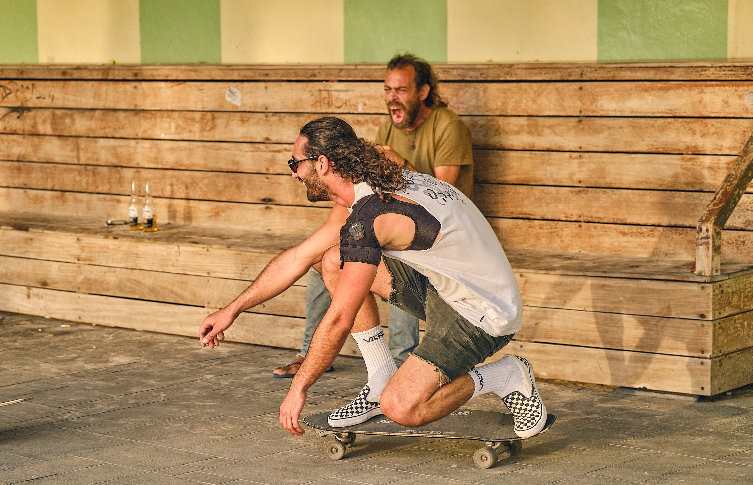 Ron. Tel Aviv Street. Middle East Photo Agency — Свадьбы, Бар и Бат-мицва, Брит, Театр, Магниты, Портреты